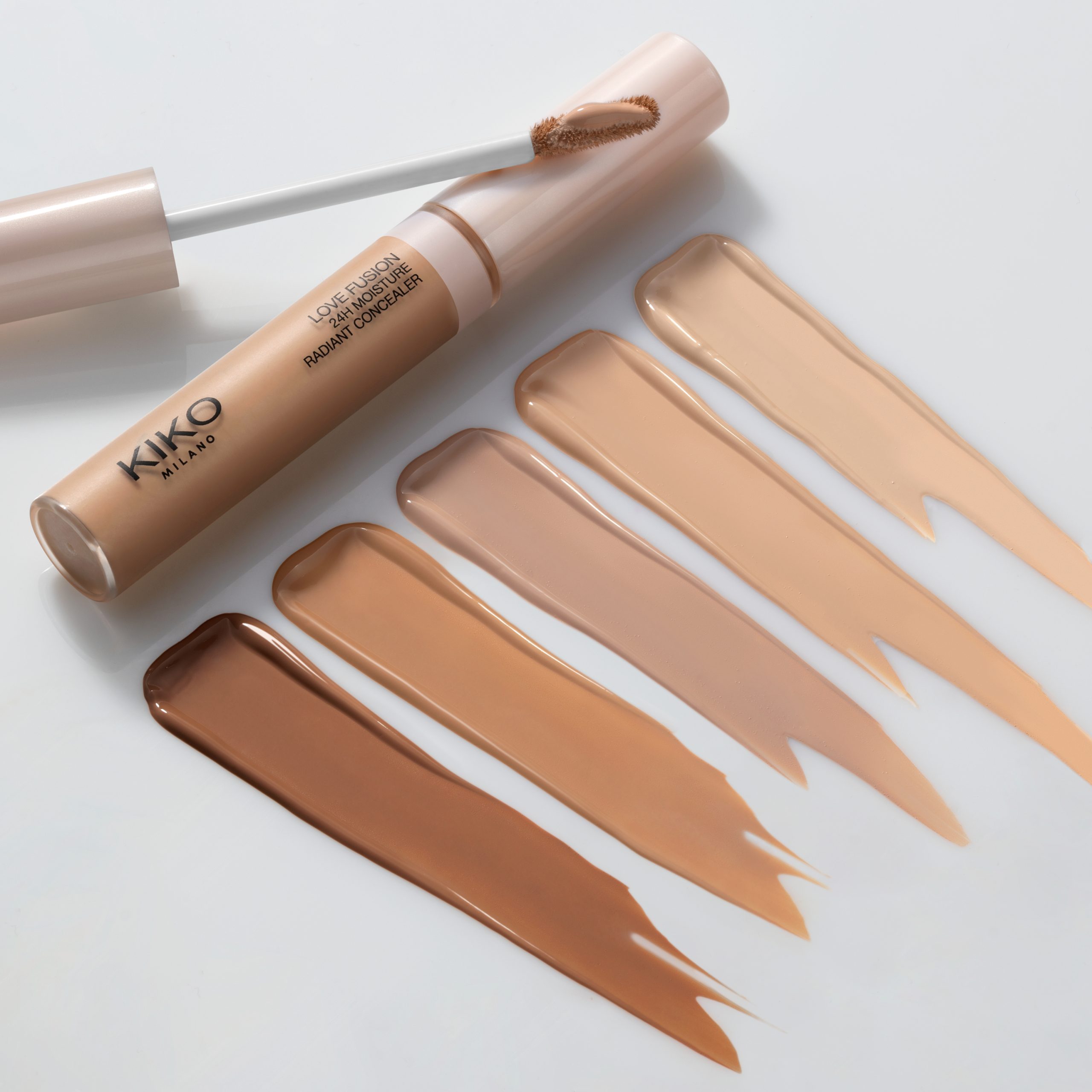 Λάμψη, κάλυψη και διάρκεια: Ο ιδανικός συνδυασμός για την επιδερμίδα σας 6