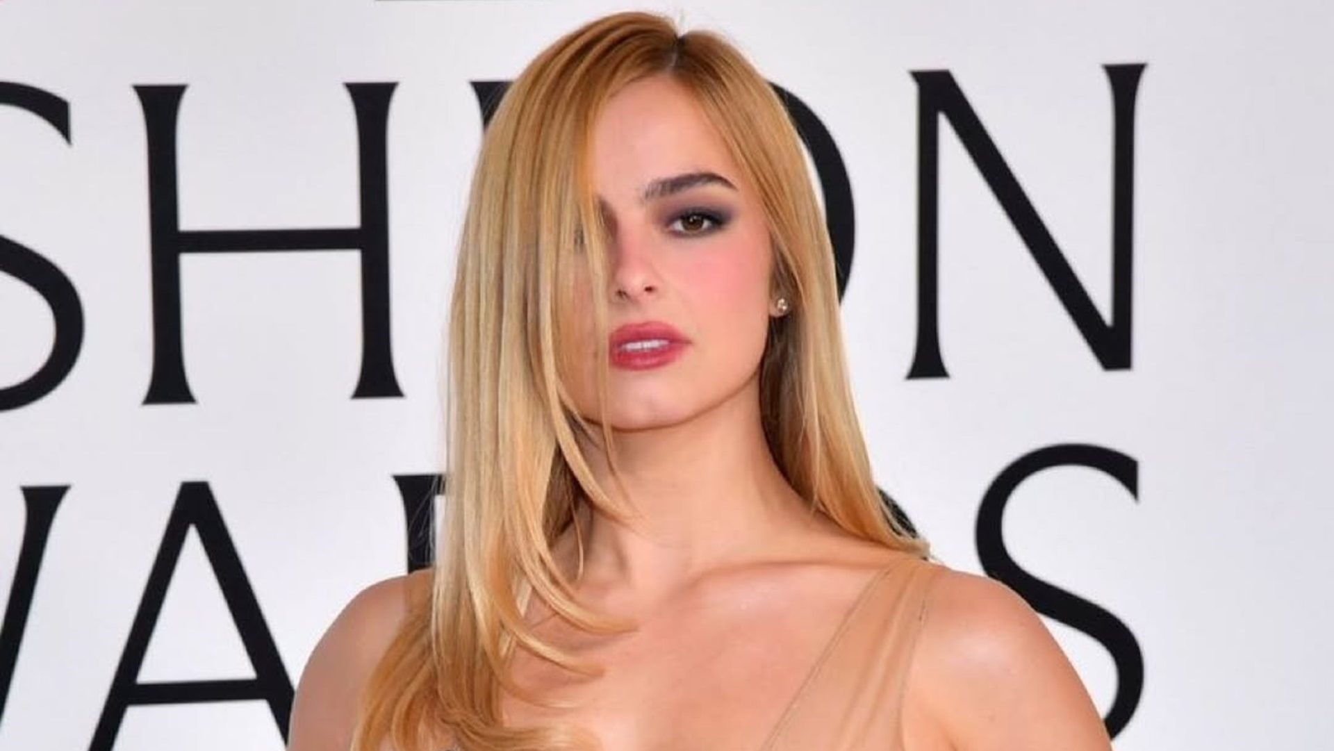 Το XL γαλλικό μανικιούρ της Addison Rae για το Coachella κάνει την ανατροπή 1