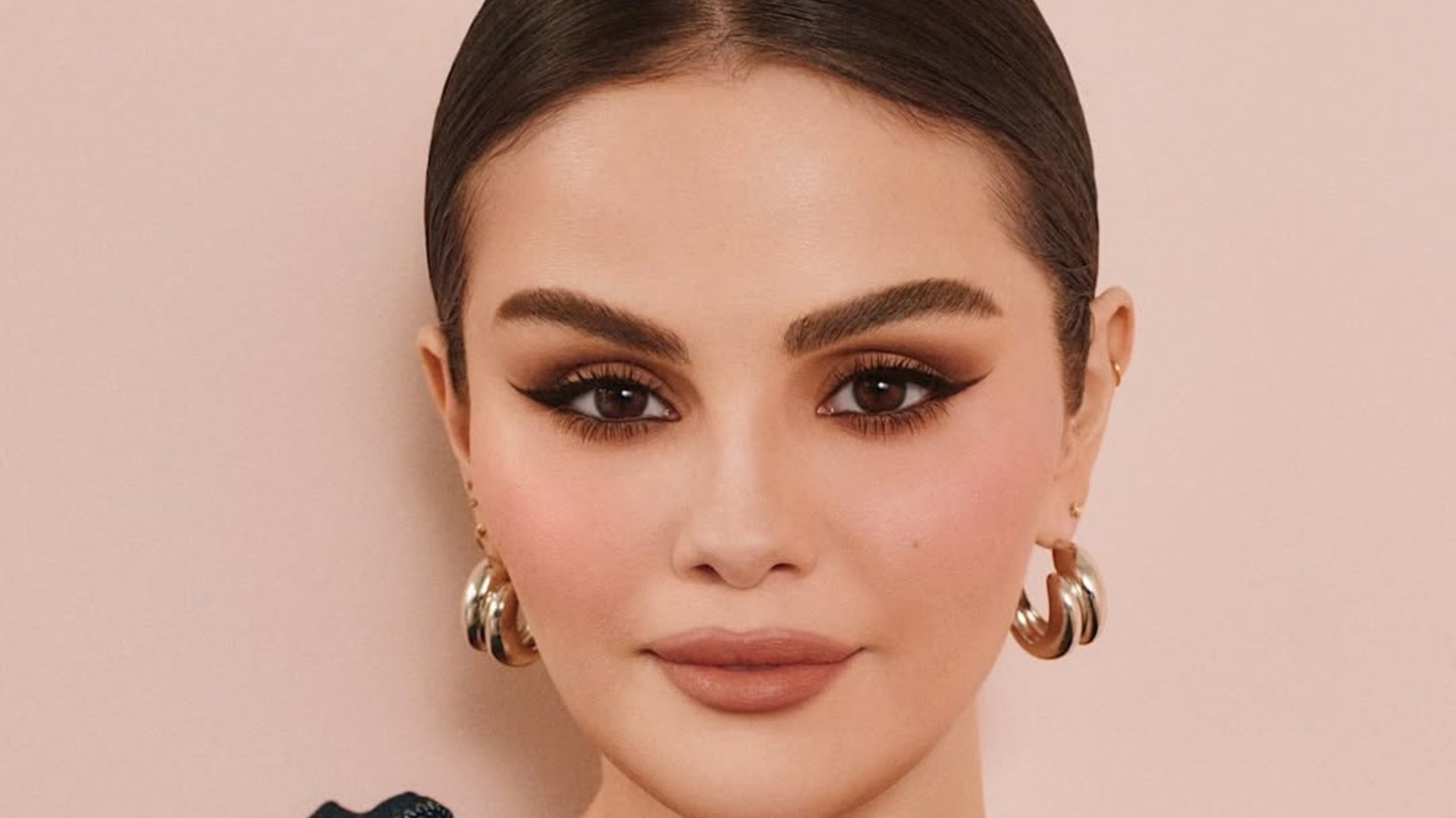 Φοράτε καφέ μάσκαρα; Τα makeup looks που αξίζει να δοκιμάσετε 1