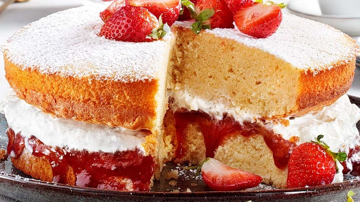 Αφράτο και βουτυράτο- Τα μυστικά για να φτιάξεις το βρετανικό Victoria cake 1