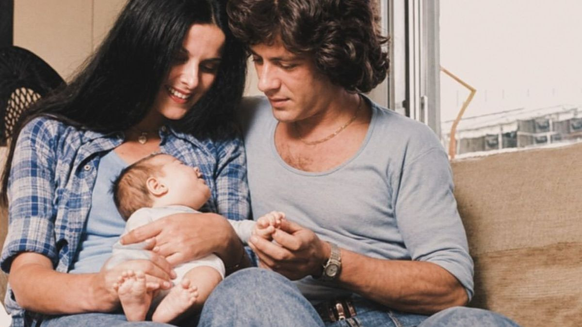 Έλενα Ναθαναήλ- Η σπάνια λήψη με τον Γιώργο Τσαγκάρη και τη νεογέννητη κόρη τους, Ίνκα 1