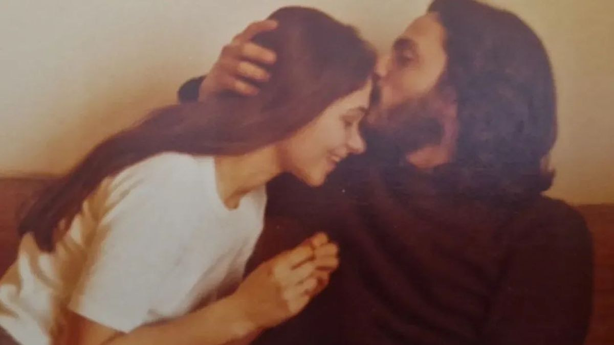 Φιλαρέτη Κομνηνού- Η σπάνια φωτογραφία με τον πρώην σύζυγό της και πατέρα του γιου της, Γιώργου Παπαγεωργίου 1