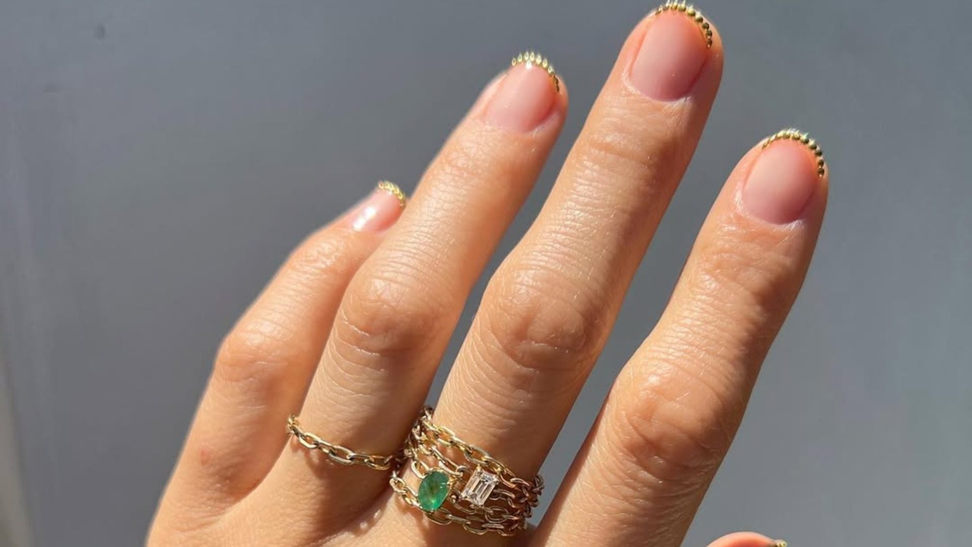 Σας αρέσουν τα κοντά νύχια και το γαλλικό; Τα nail designs που αξίζει να αποθηκεύσετε ASAP 1