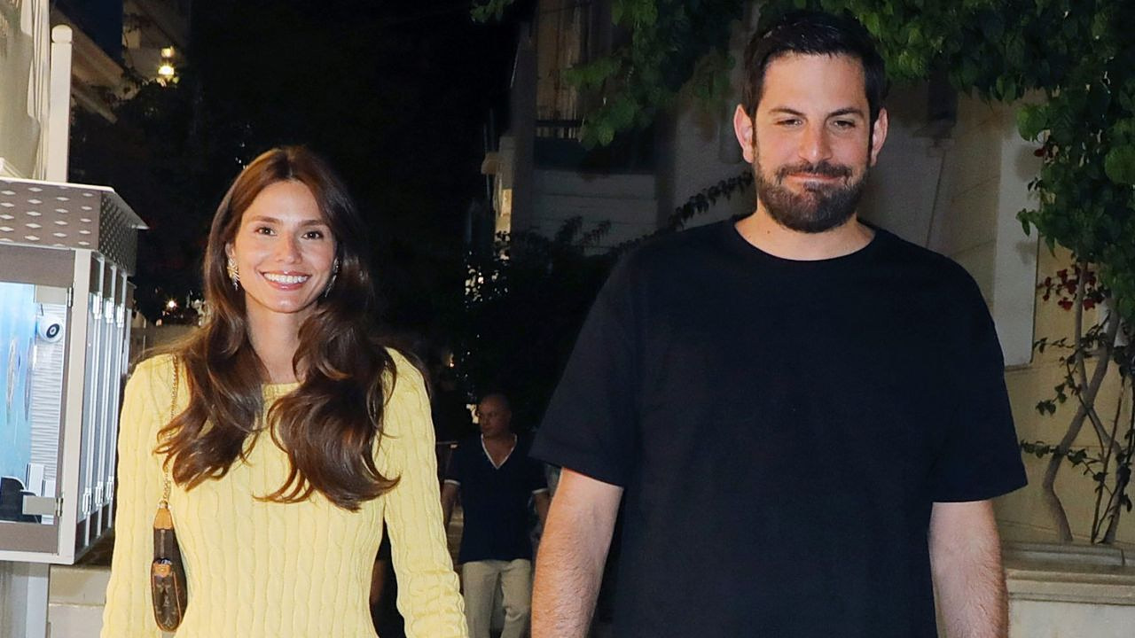 Ηλιάνα Παπαγεωργίου: Η αποκάλυψη για το πώς γνωρίστηκε με τον Γιάννη Καραβασάνη και η αλήθεια για τον γάμο τους 1