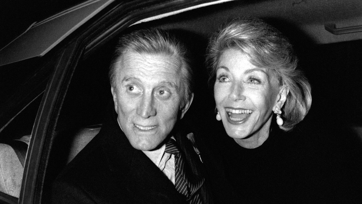 Kirk Douglas – Anne Buydens: Το μυστικό ενός πολυτάραχου γάμου που κράτησε 67 χρόνια 1