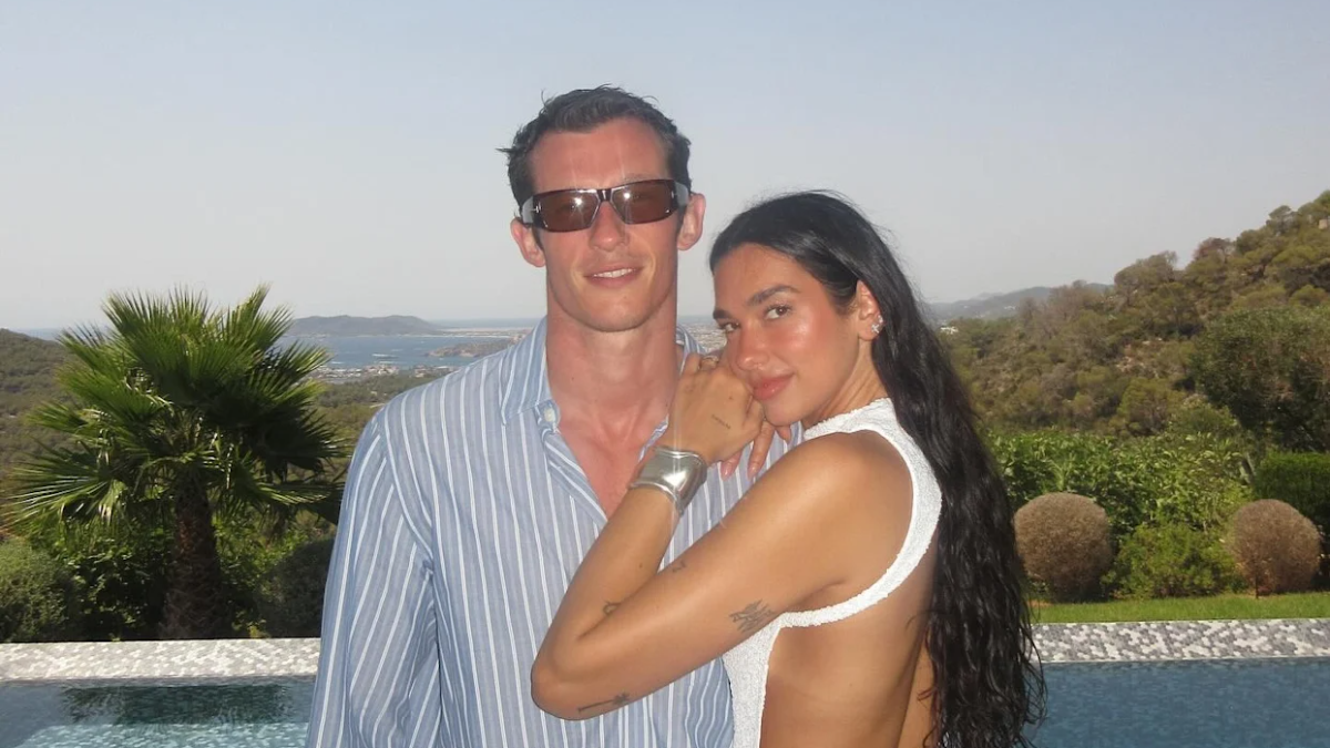 H Dua Lipa ετοιμάζει διήμερο γάμο στην Ιταλία κι έχουμε όλο το παρασκήνιο