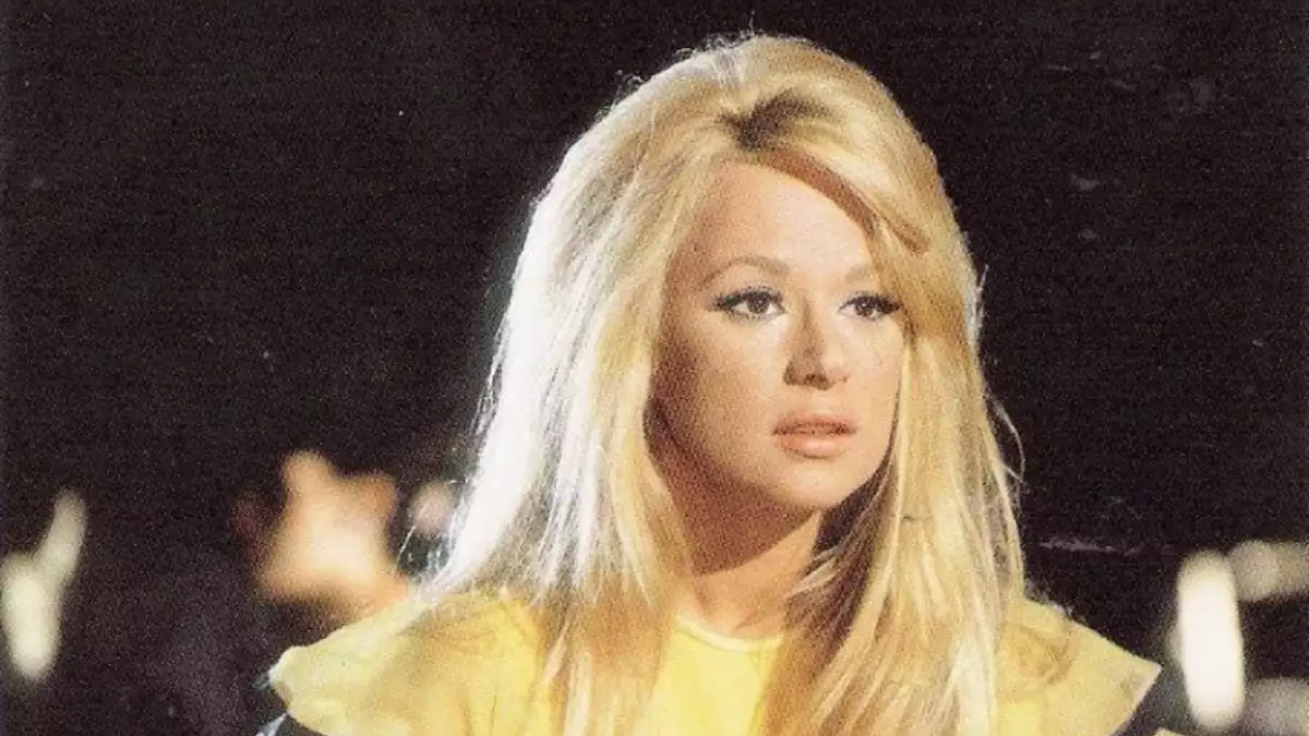 Αλίκη Βουγιουκλάκη: Ο γιατρός της αποκαλύπτει όσα του είπε στις τελευταίες της στιγμες – «Θέλω να ζήσω»