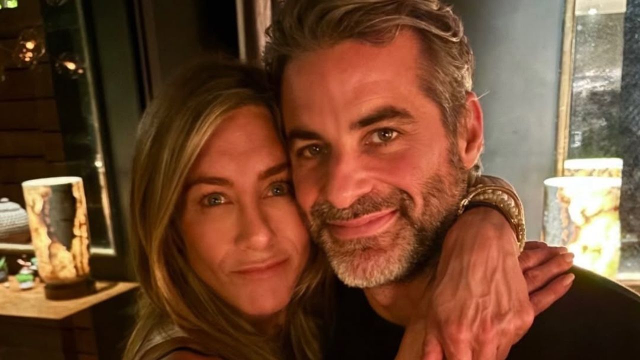 Η Jennifer Aniston φουλ ερωτευμένη: Το στιγμιότυπο με τον Jim Curtis που συζητήθηκε όσο τίποτα