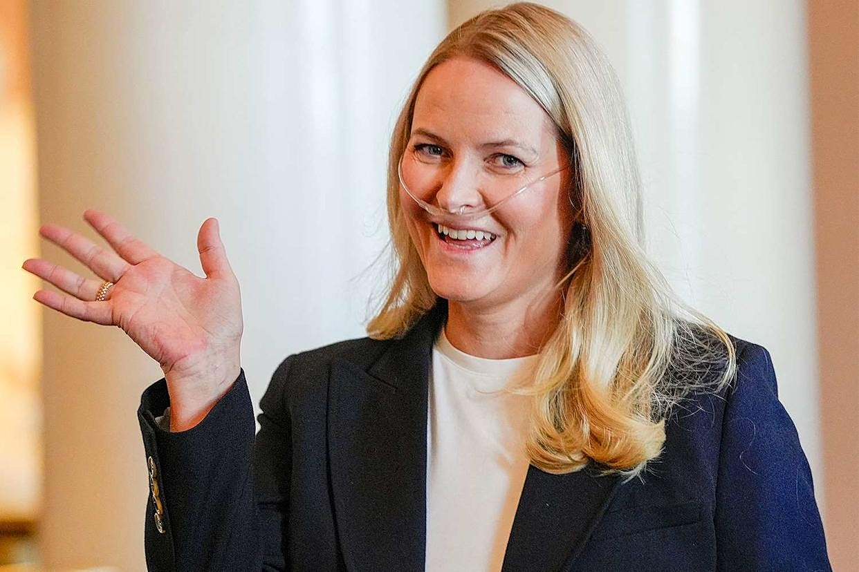 Μέτε-Μάριτ: Η πρώτη δημόσια εμφάνιση με υποστήριξη οξυγόνου 1