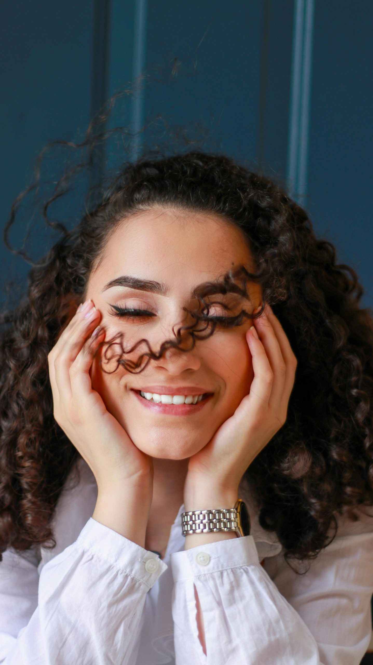 Τέλος στα άτονα σγουρά: Τα μυστικά που μεταμορφώνουν τις μπούκλες σας 3