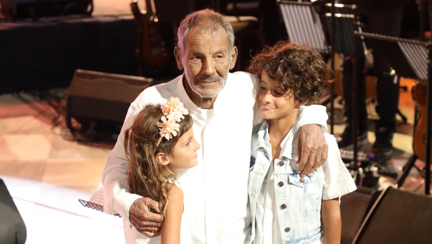 Σταύρος Ξαρχάκος: Η συγκινητική συνεργασία με τον γιο του στο «Ταξίδι για το Σάντα Φε»