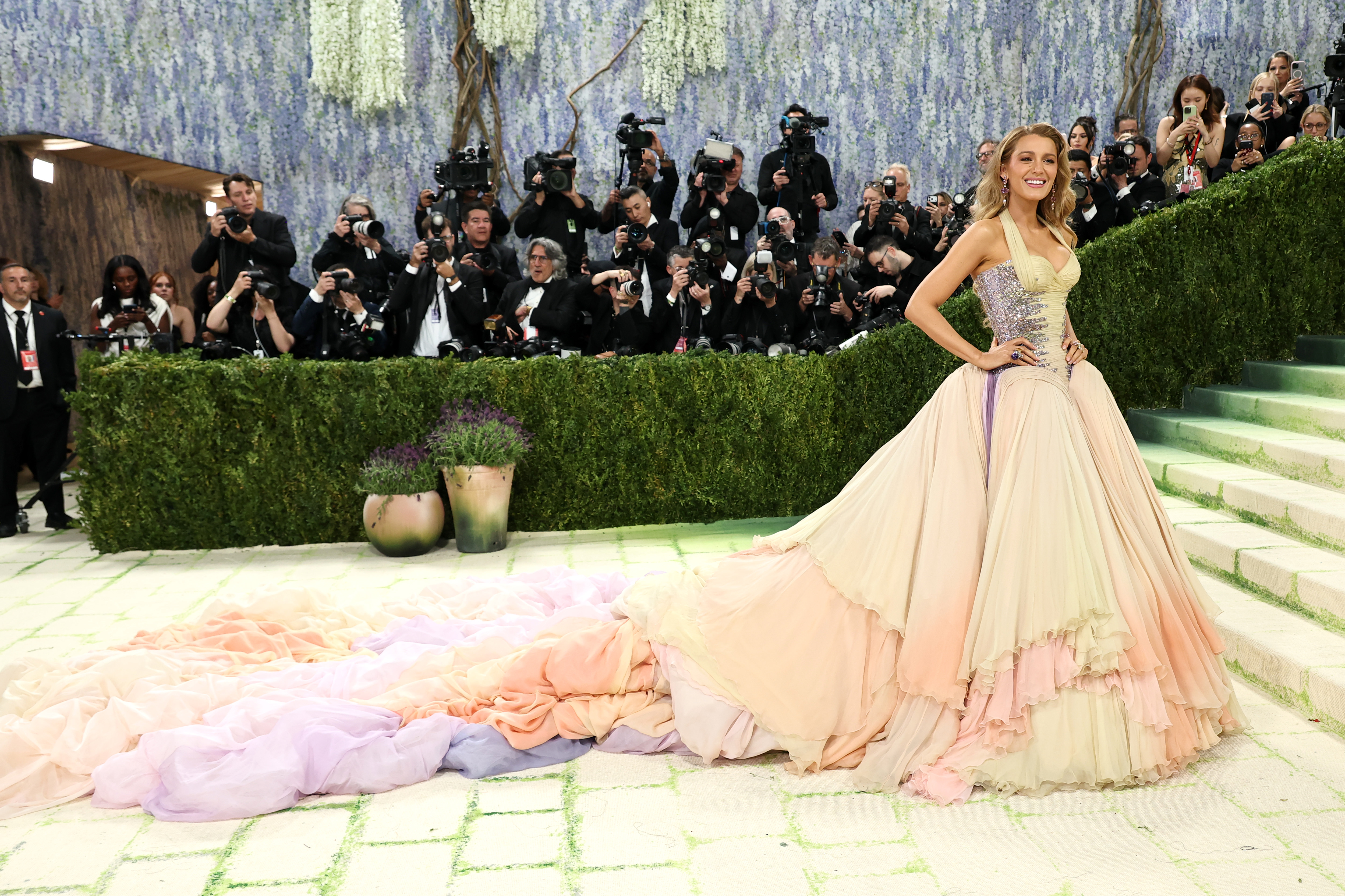 Met Gala 2026: Οι πιο εντυπωσιακές, οι επιτυχημένες και οι εκτός θέματος εμφανίσεις 17