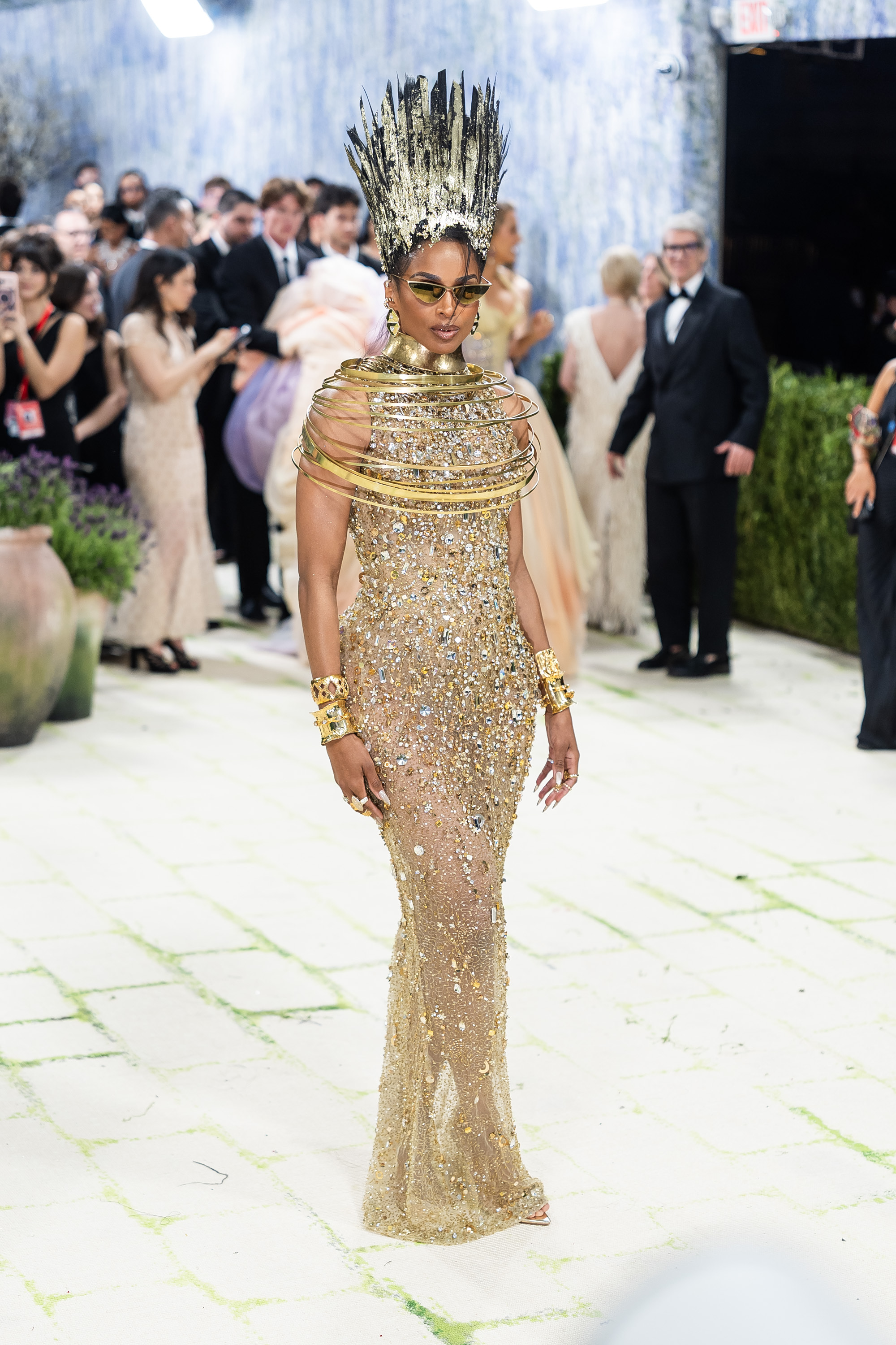 Ciara: Η εντυπωσιακή εμφάνισή της στο Met Gala με Celia Kritharioti 2