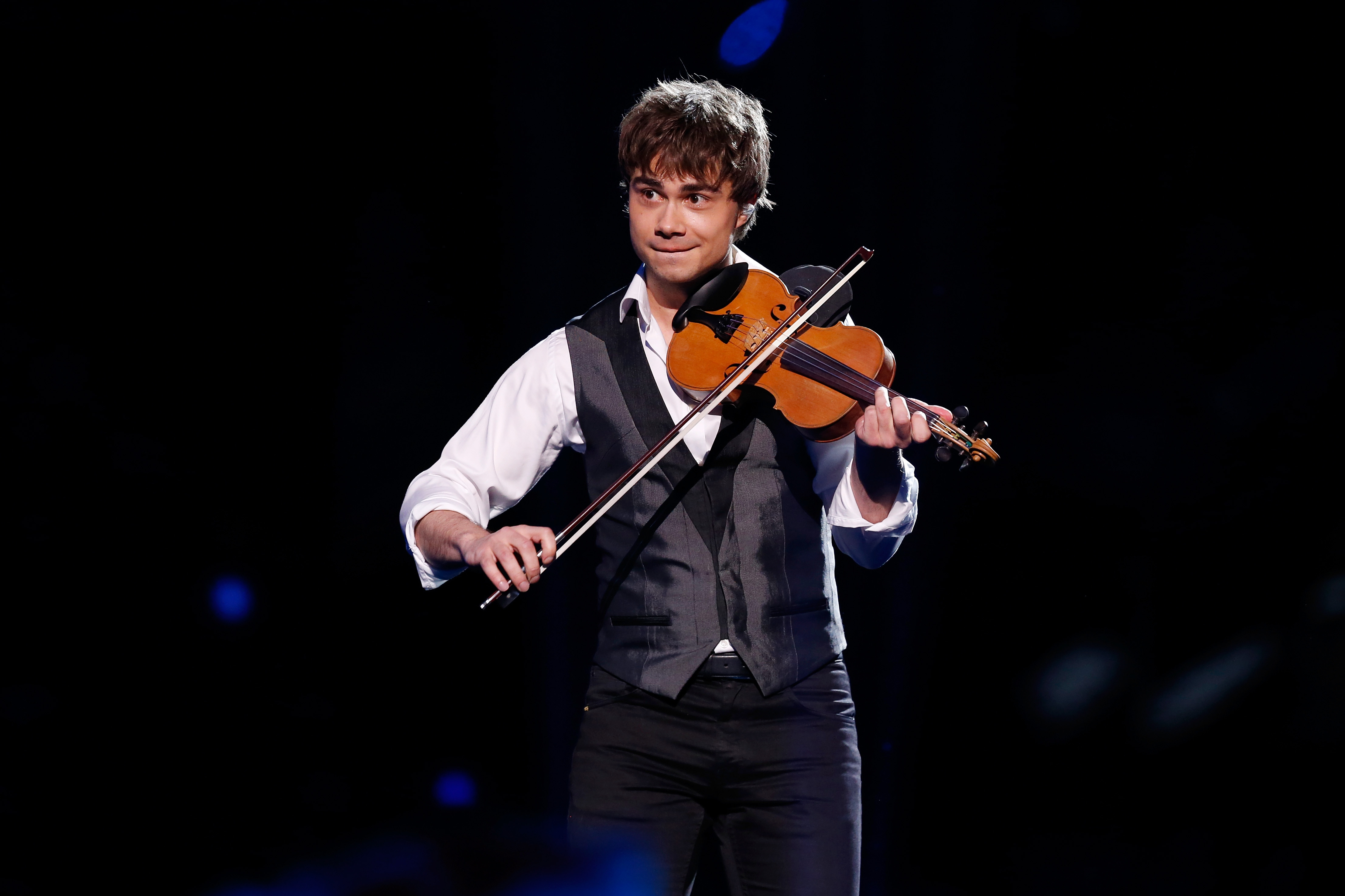 Eurovision 2026: Ο Αλεξάντερ Ρίμπακ «παντρεύει» το Fairytale με το ελληνικό Ferto – Το βίντεο που έγινε viral 1