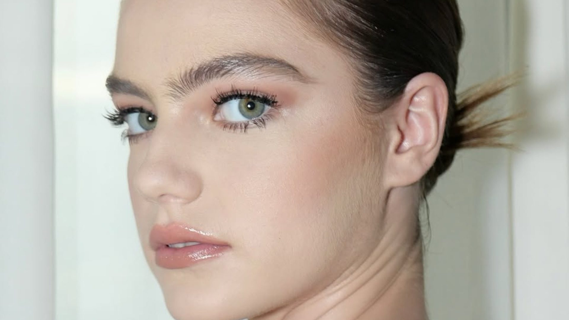 Ετοιμάζεστε να παντρευτείτε; Τα ονειρικά makeup looks που αξίζει να κάνετε save 1