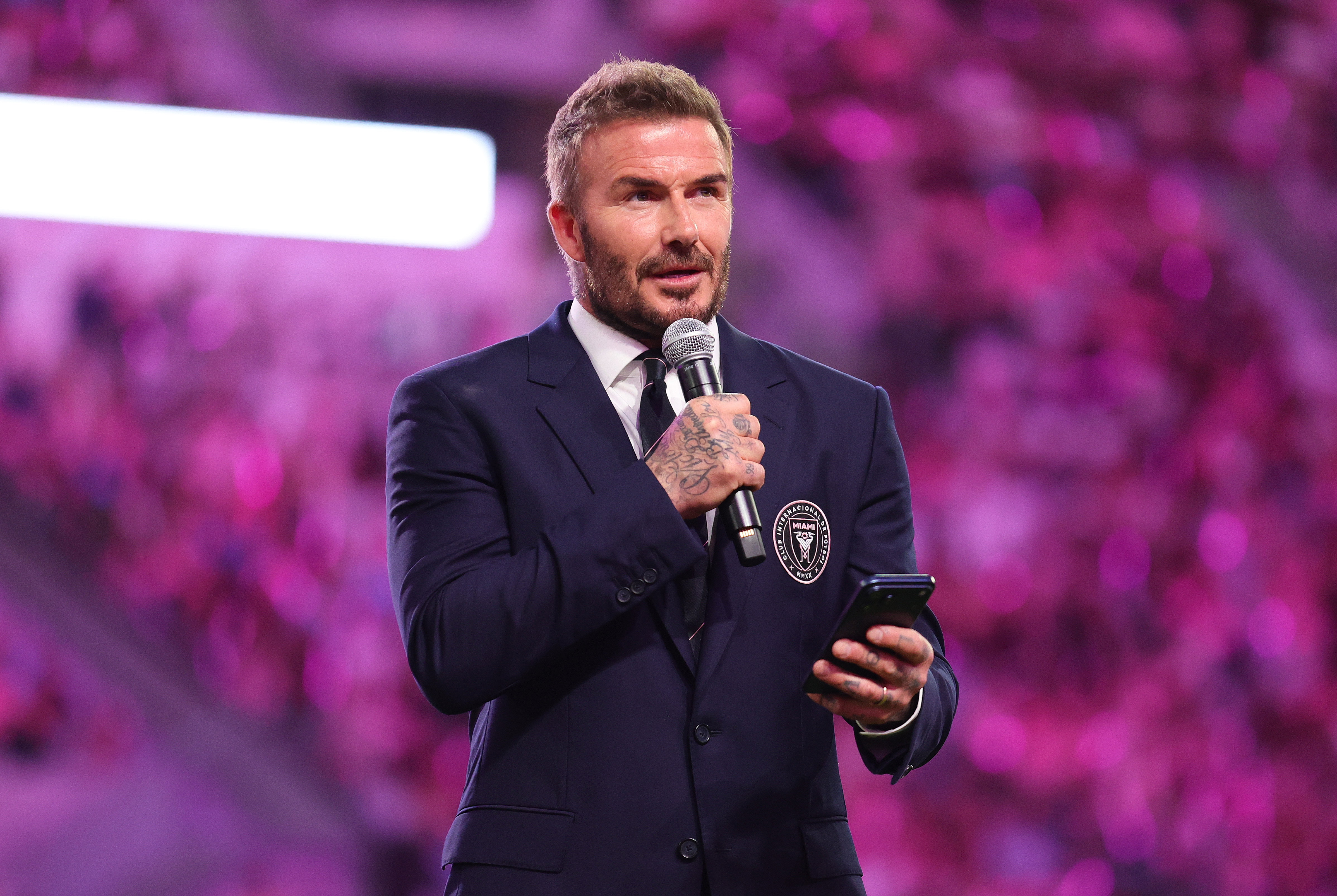 David Beckham: Αποκτά το δικό του αστέρι στη Λεωφόρο της Δόξας του Χόλιγουντ – Στο πλευρό του η Victoria Beckham και ο Tom Cruise 1