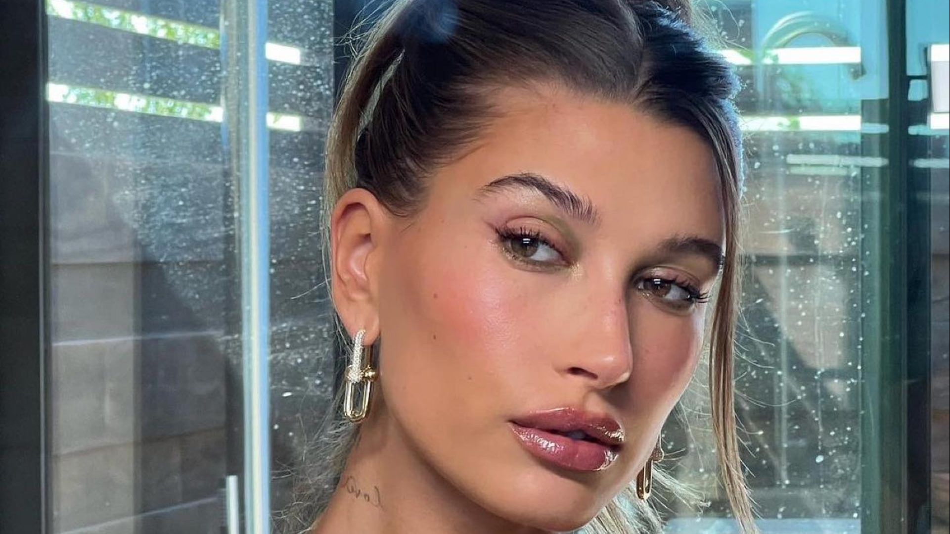3 εύκολα makeup looks με eyeliner για να δοκιμάσετε το καλοκαίρι 1