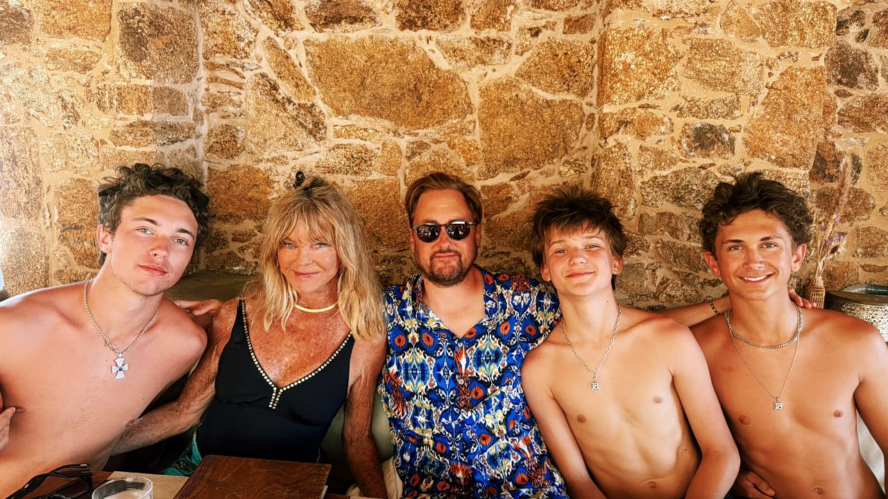 Η Goldie Hawn στη Σκιάθο- Ποιοι άλλοι celebrities ψήφισαν και φέτος Ελλάδα για τις διακοπές τους 1