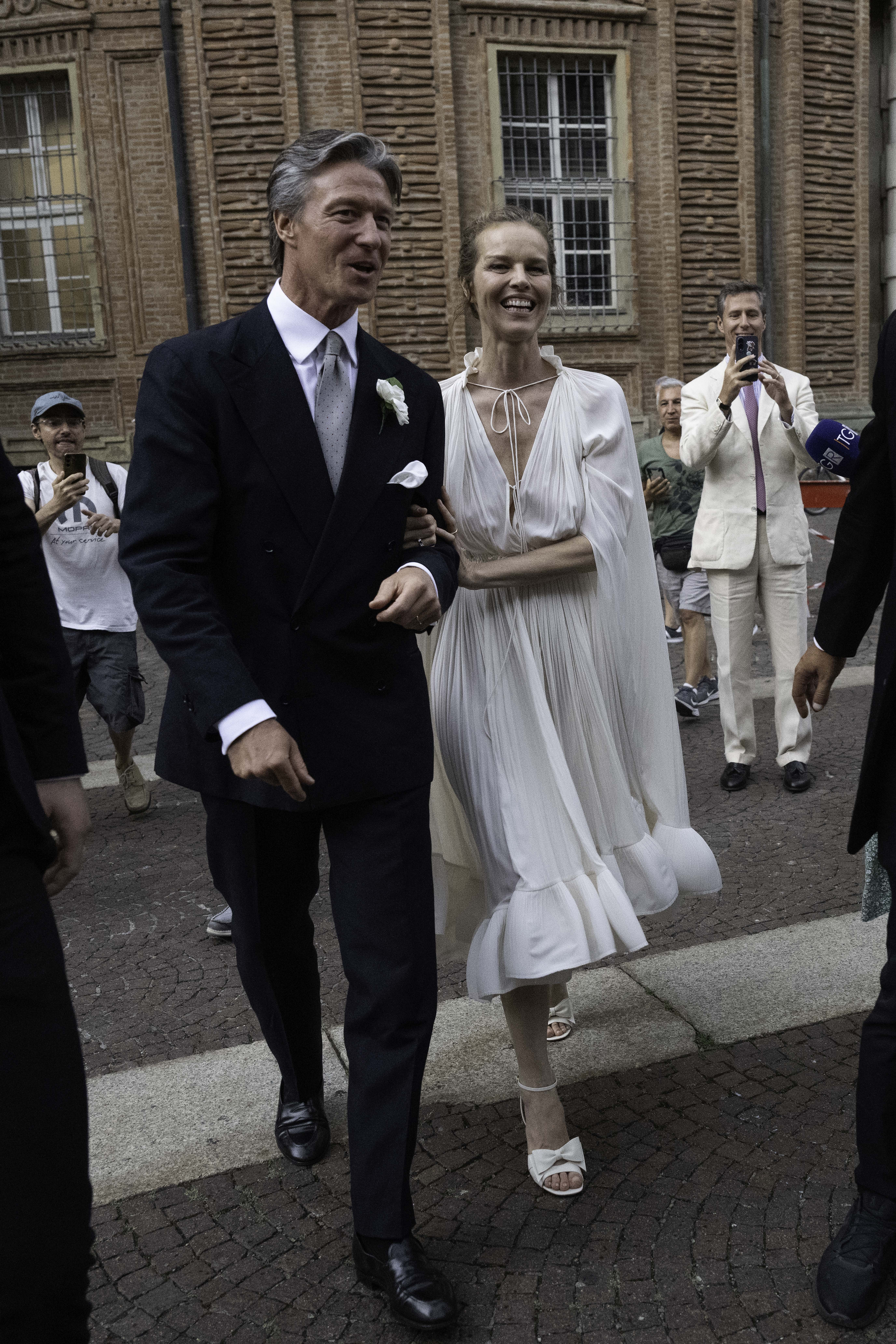 Eva Herzigová: Παντρεύτηκε έπειτα από 25 χρόνια σχέσης – Οι λεπτομέρειες του γάμου στο Τορίνο 2