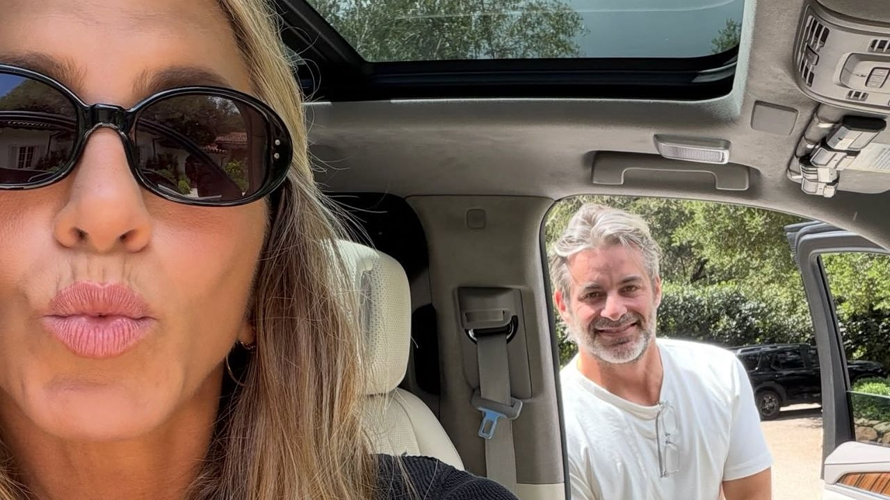 Jennifer Aniston – Jim Curtis: Οι καλοκαιρινές φωτογραφίες που αποτυπώνουν τη ζωή τους μαζί 1