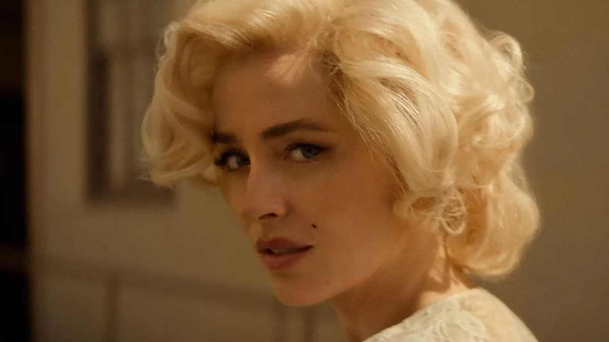 Η Dakota Johnson μεταμορφώνεται στη Marilyn Monroe – Οι πρώτες εικόνες από την ταινία που φιλοδοξεί να αφηγηθεί τον μύθο της αλλιώς 1