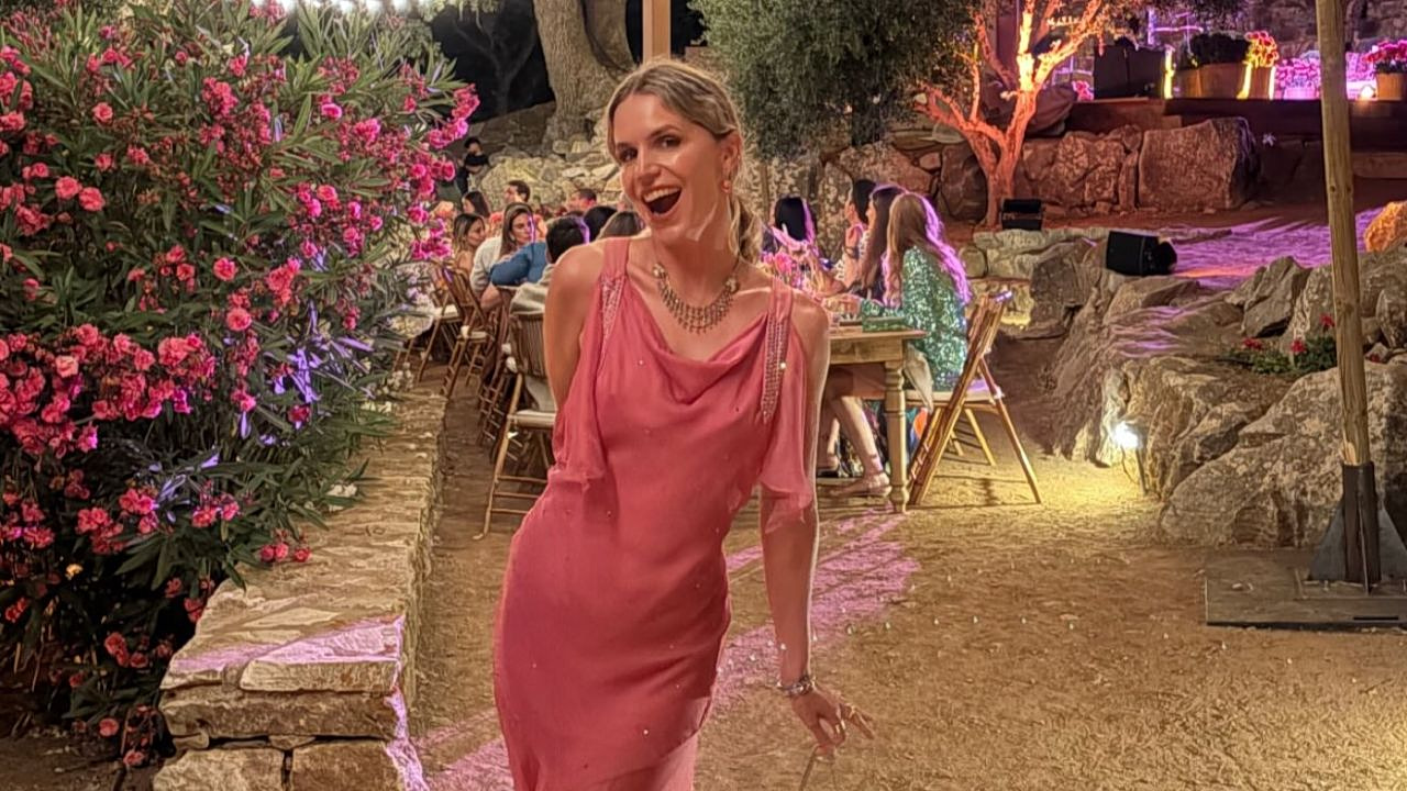 Ευγενία Νιάρχου: Το boho party στην Τήνο – Το διεθνές jet set γιόρτασε τα 40ά της γενέθλια με φόντο το Αιγαίο 1
