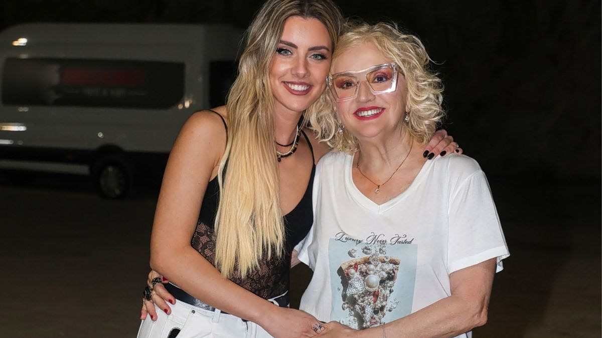 Υρώ Μανέ: Στο πλευρό της η κόρη της, Φαίδρα Νταϊόγλου, σε παράσταση της καλοκαιρινής περιοδείας 1