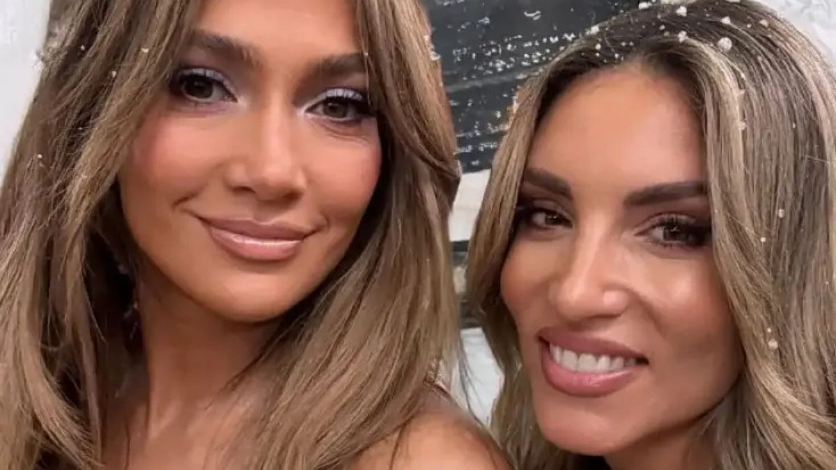 Αθηνά Οικονομάκου: Η selfie με τη Jennifer Lopez στο Παρίσι και η αντίδρασή της – «Τσιμπήστε με» 1