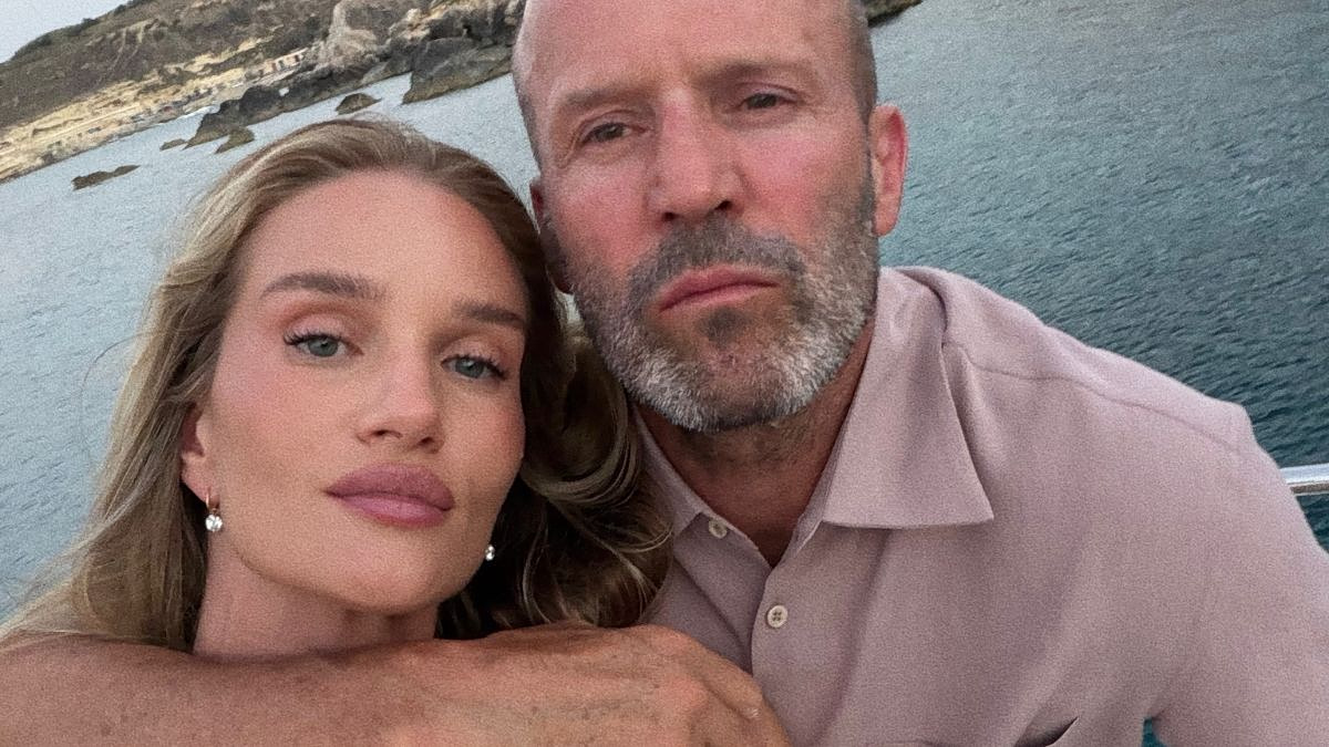 Jason Statham: Έγινε 59 και γιόρτασε με τη Rosie Huntington-Whiteley και τα παιδιά τους – Οι σπάνιες οικογενειακές φωτογραφίες από τις διακοπές τους 1