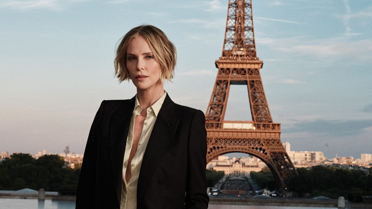 Charlize Theron: Τα ατελείωτα πόδια της συναγωνίζονται τον Πύργο του Άιφελ στην τελευταία της εμφάνιση 1