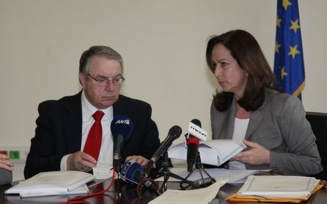 Διαμαντοπούλου προς Μπαμπινιώτη: «Ισως ο νόμος-πλαίσιο χρειαστεί αλλαγές»