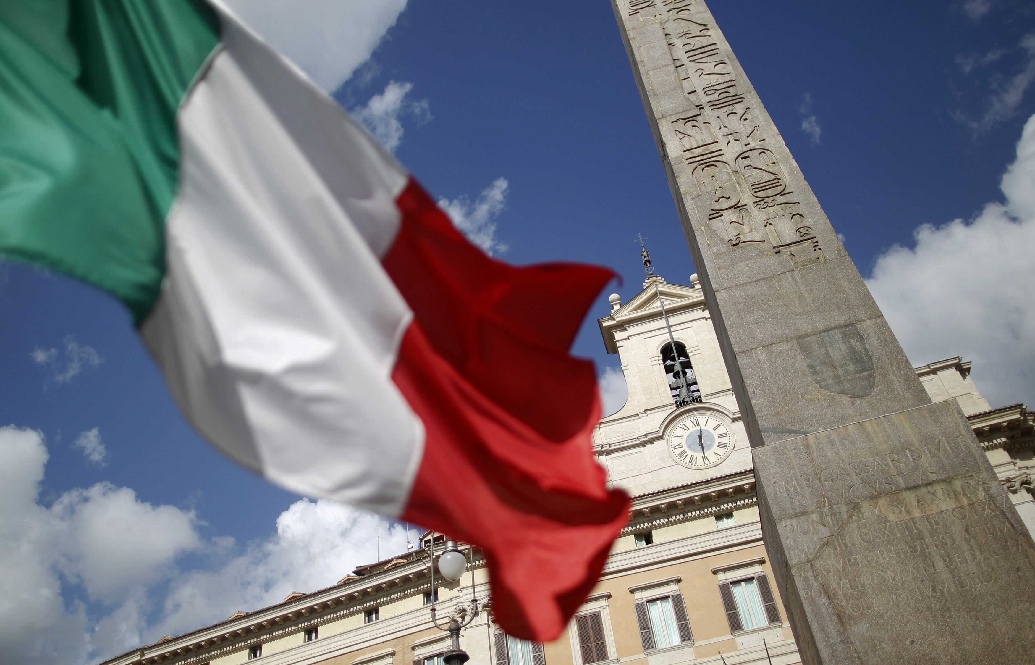 Ιταλία: Στο 8% σκαρφάλωσε το έλλειμμα το α’ τρίμηνο του 2012 | tovima.gr