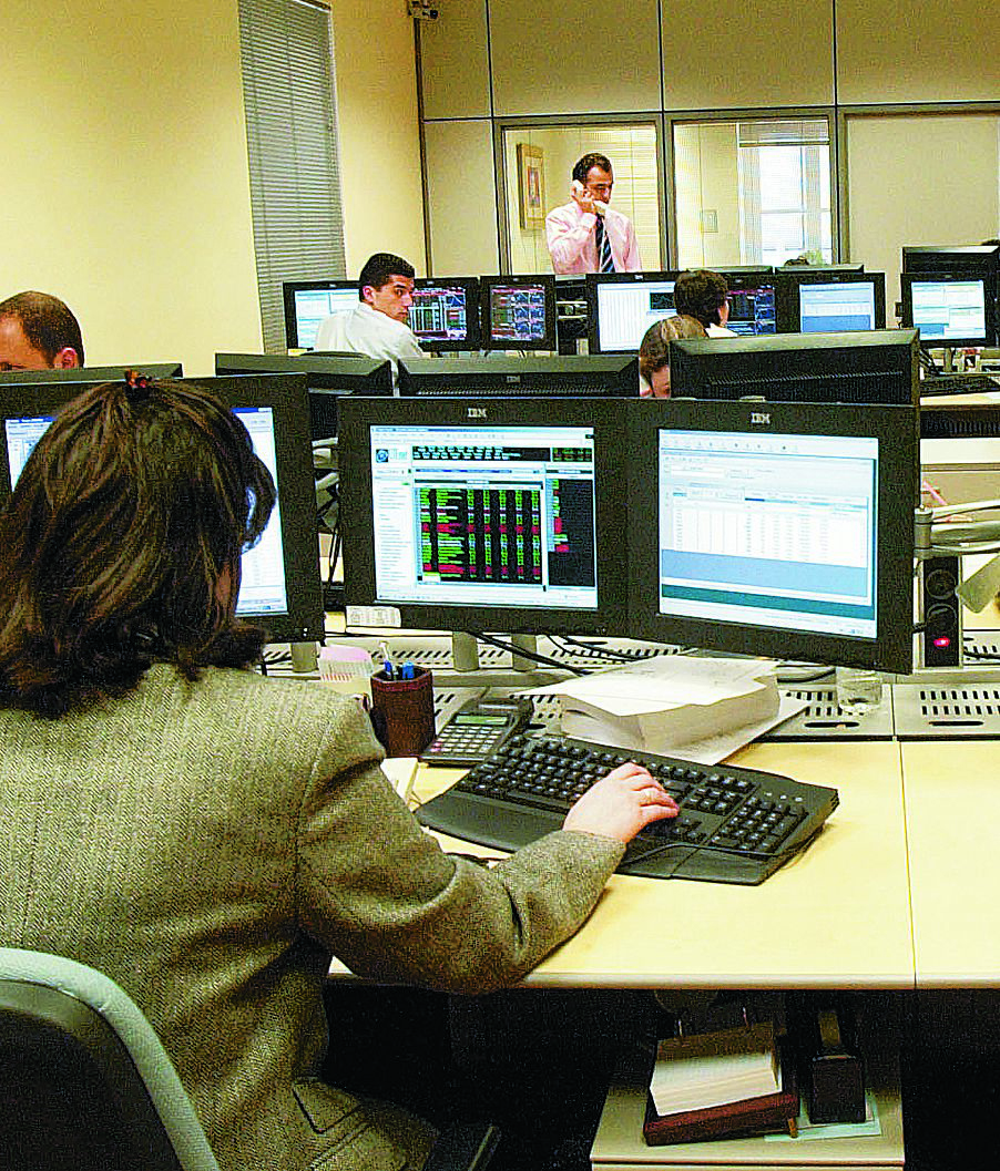 Μειώσεις μισθών σε πάνω από 40.000 επιχειρήσεις το οκτάμηνο του 2012