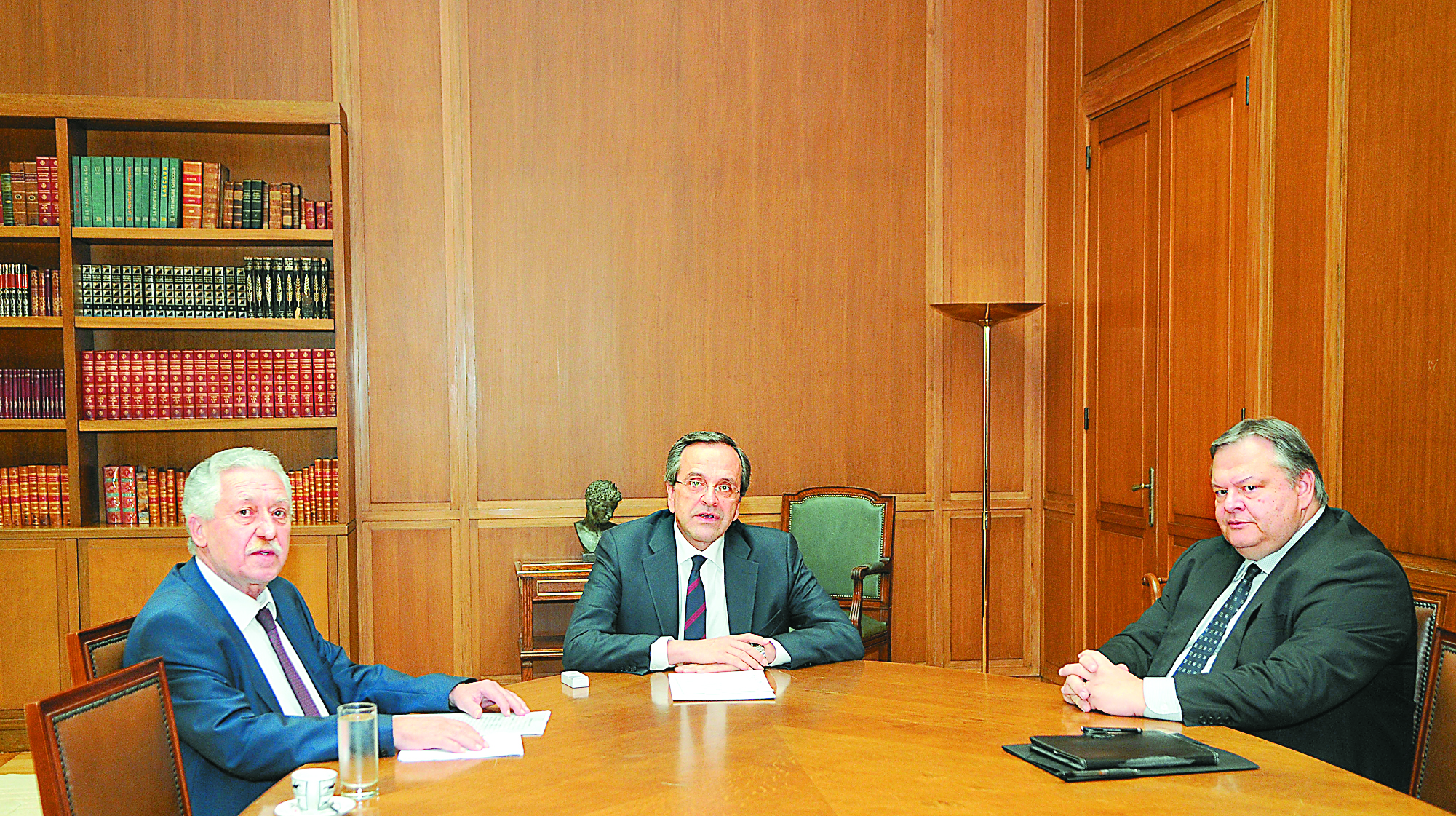 Σύσκεψη αρχηγών με στόχο να μειωθεί η απόσταση