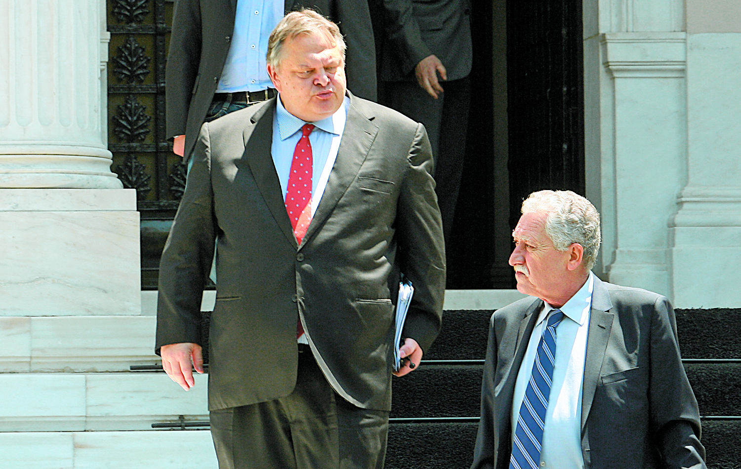 Συμφώνησαν στο αγροτικό και την οικονομική πολιτική οι τρεις αρχηγοί – υπό διαμόρφωση το νέο φορολογικό νομοσχέδιο