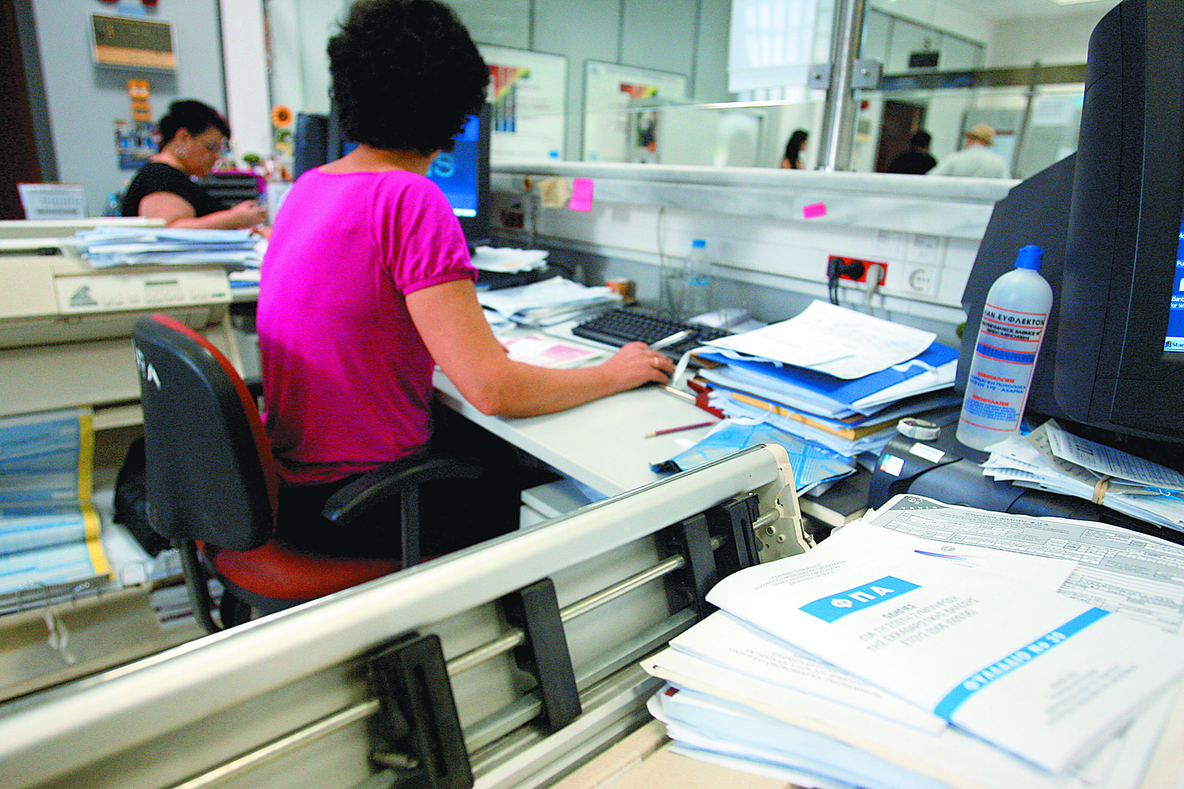 Πώς θα αποχωρήσουν 14.000 δημόσιοι υπάλληλοι μέχρι το τέλος του 2014