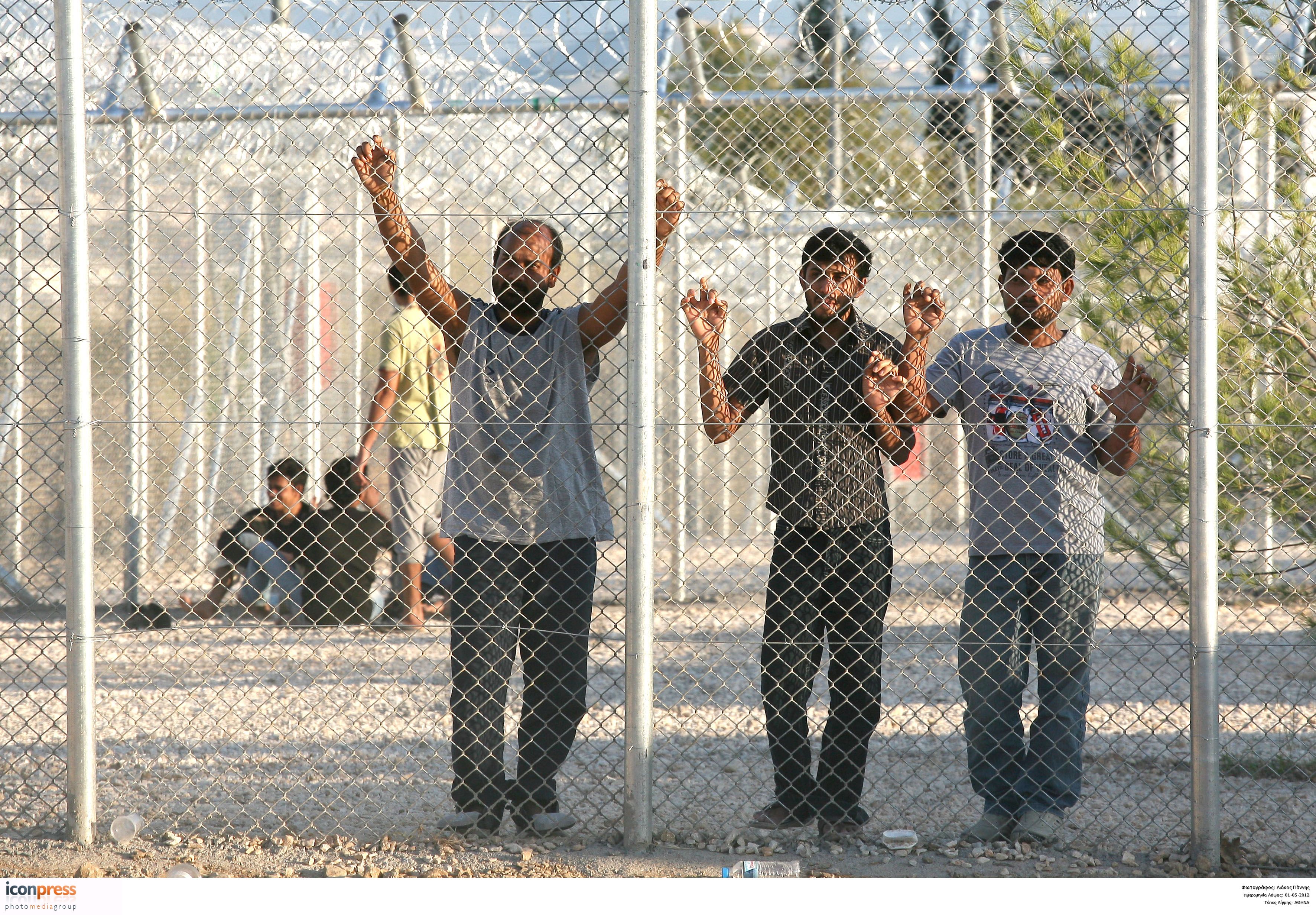 Βασανιστήρια σε μετανάστες που αρνούνται να απελαθούν