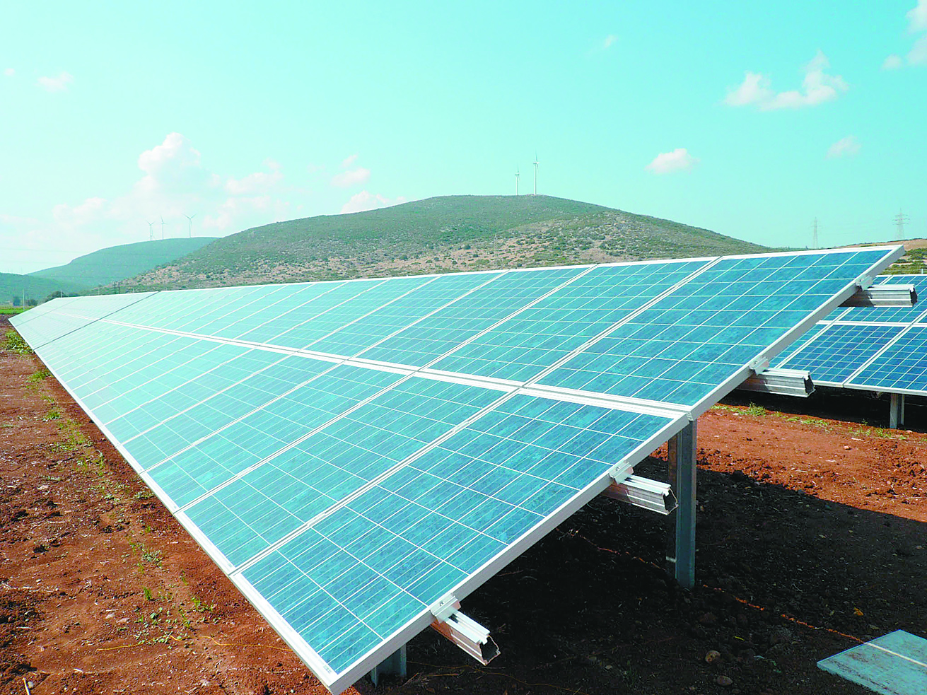 Δεν απαλλάσσονται εν τέλει από το «κούρεμα» οι φωτοβολταϊκές στέγες