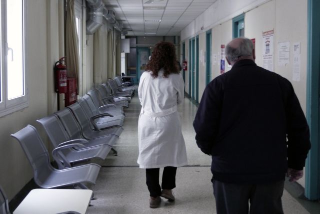 Doctors threaten to shut down Children’s Hospital unless paid | tovima.gr