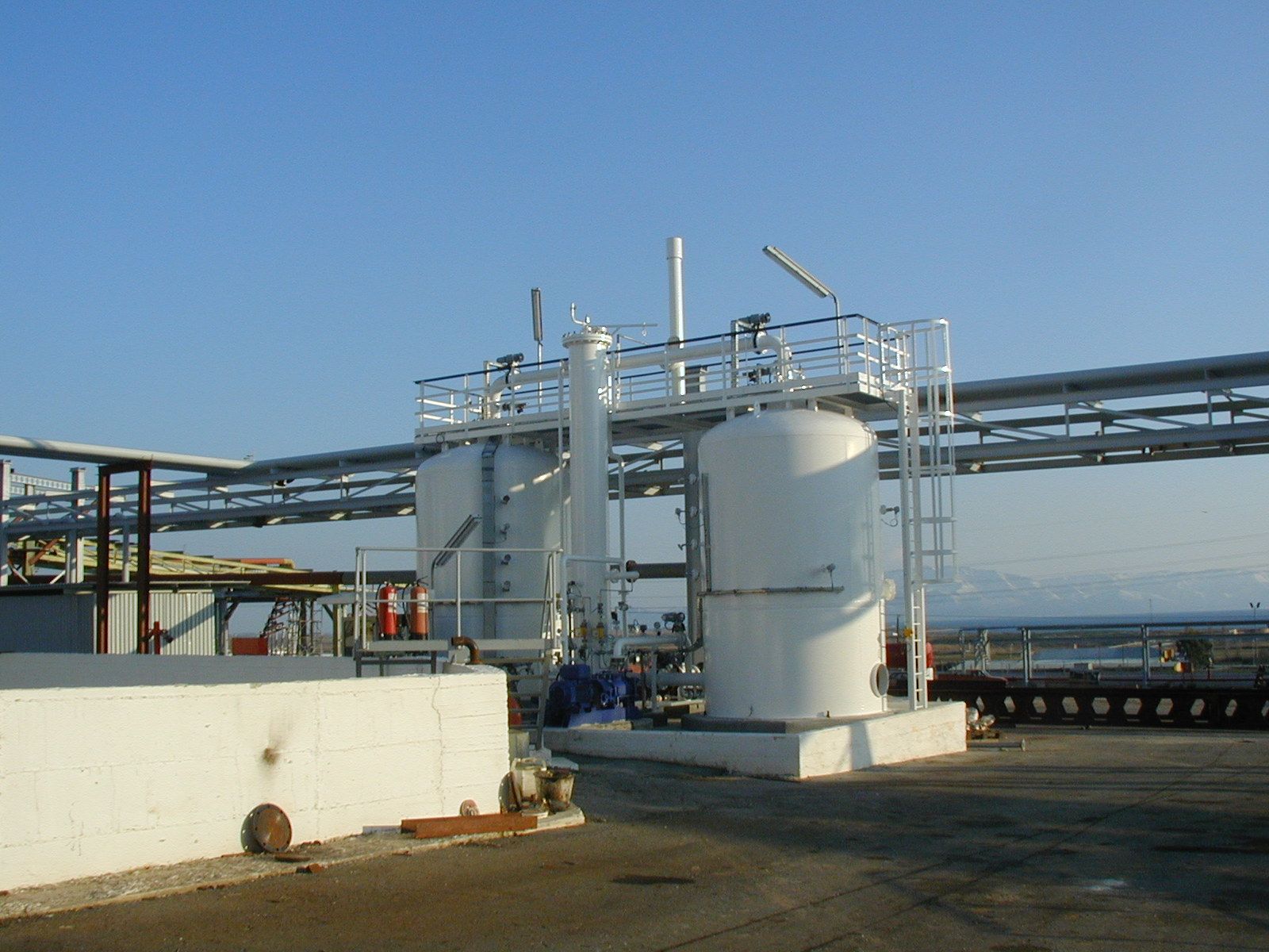 Αυξήσεις κεφαλαίου και ομολογιακό από  Audiovisual, ΑΛΚΟ και Revoil