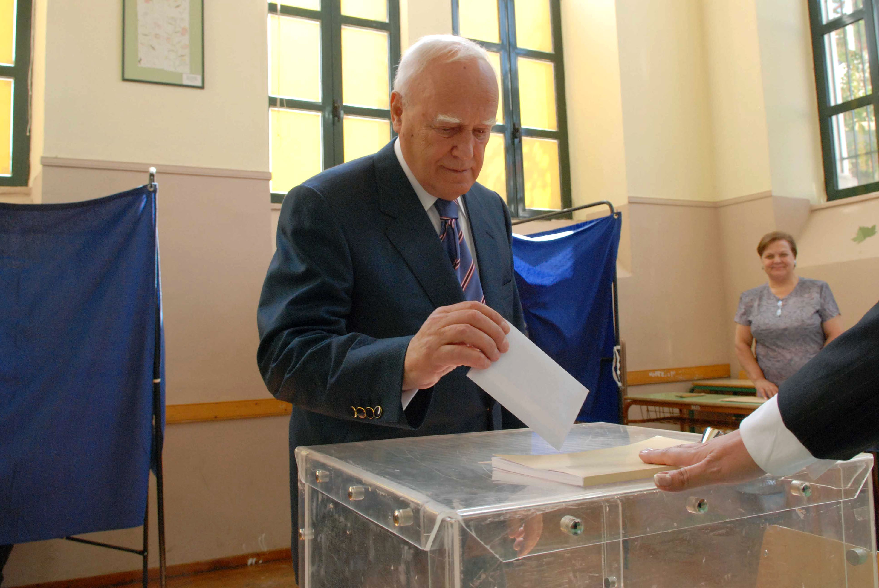 Κ.Παπούλιας:«Ενισχύστε τις δημοκρατικές δυνάμεις της Ευρωβουλής»