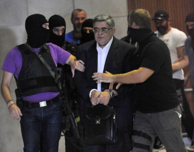 Golden Dawn demands the release of its detained MPs