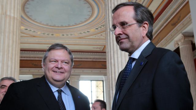 Samaras and Venizelos arrange meeting to discuss reshuffle