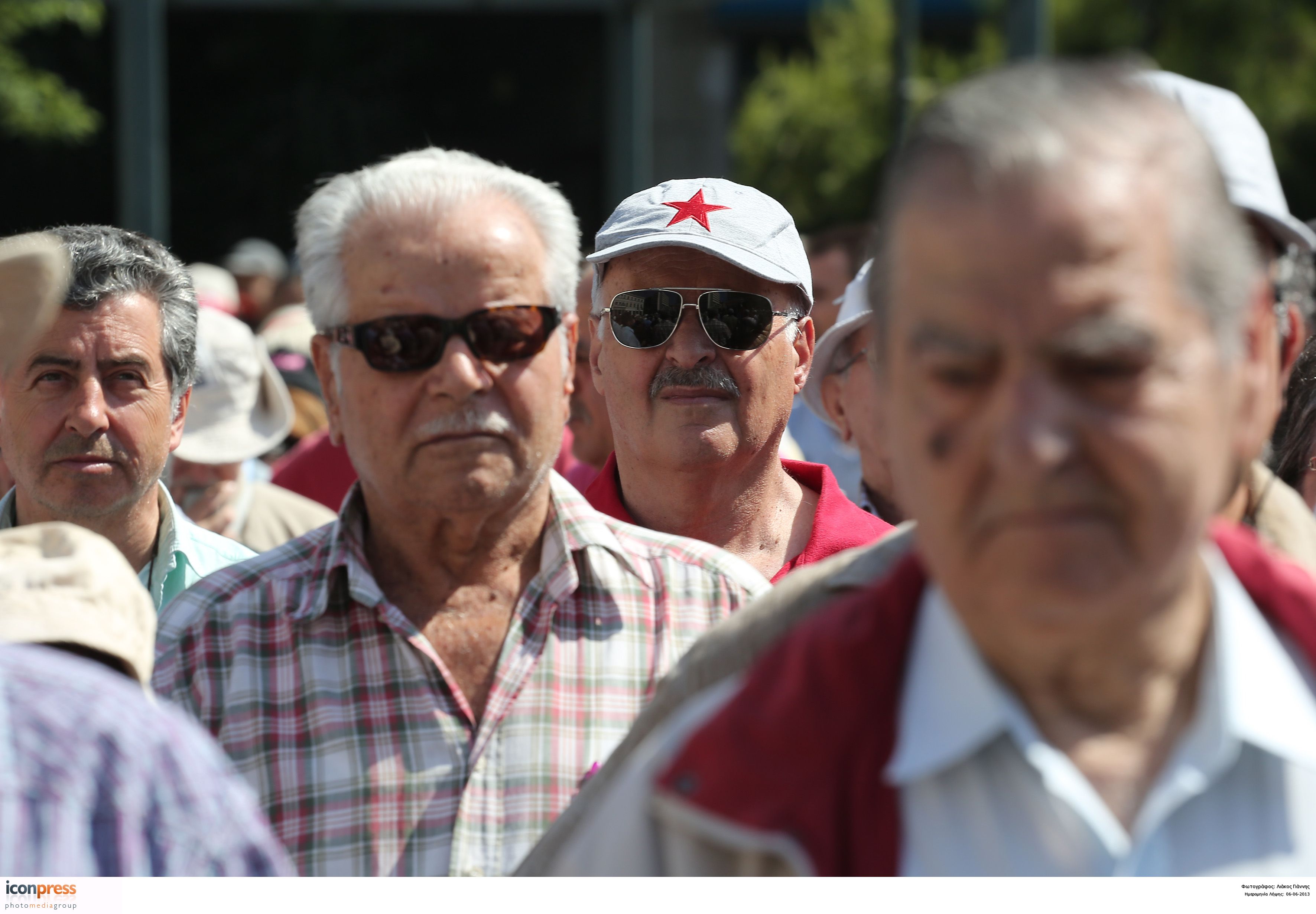 Συγκέντρωση διαμαρτυρίας συνταξιούχων στα Προπύλαια