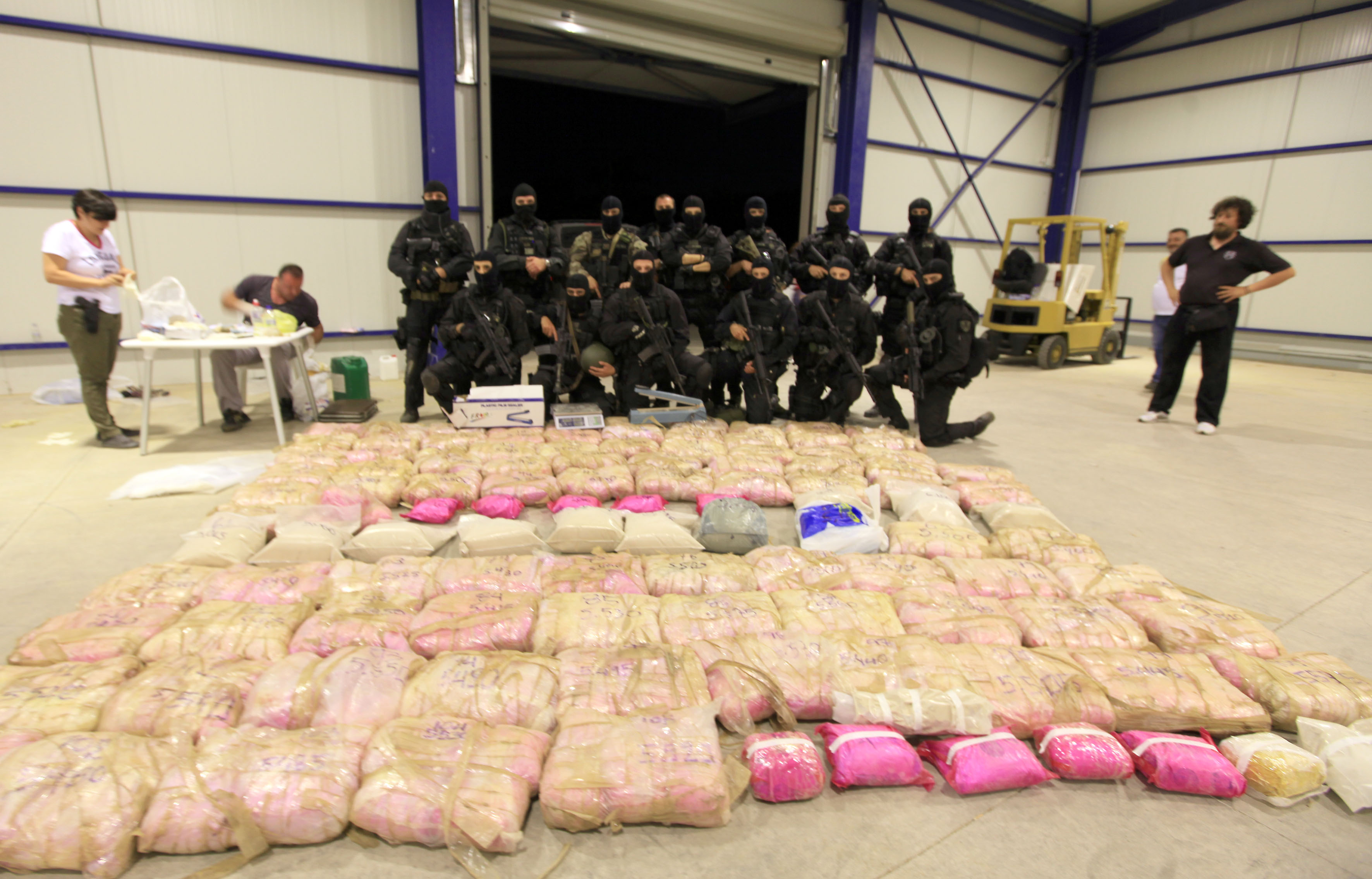 Ο «βαρόνος», η Μαριγώ και οι μπίζνες της νύχτας