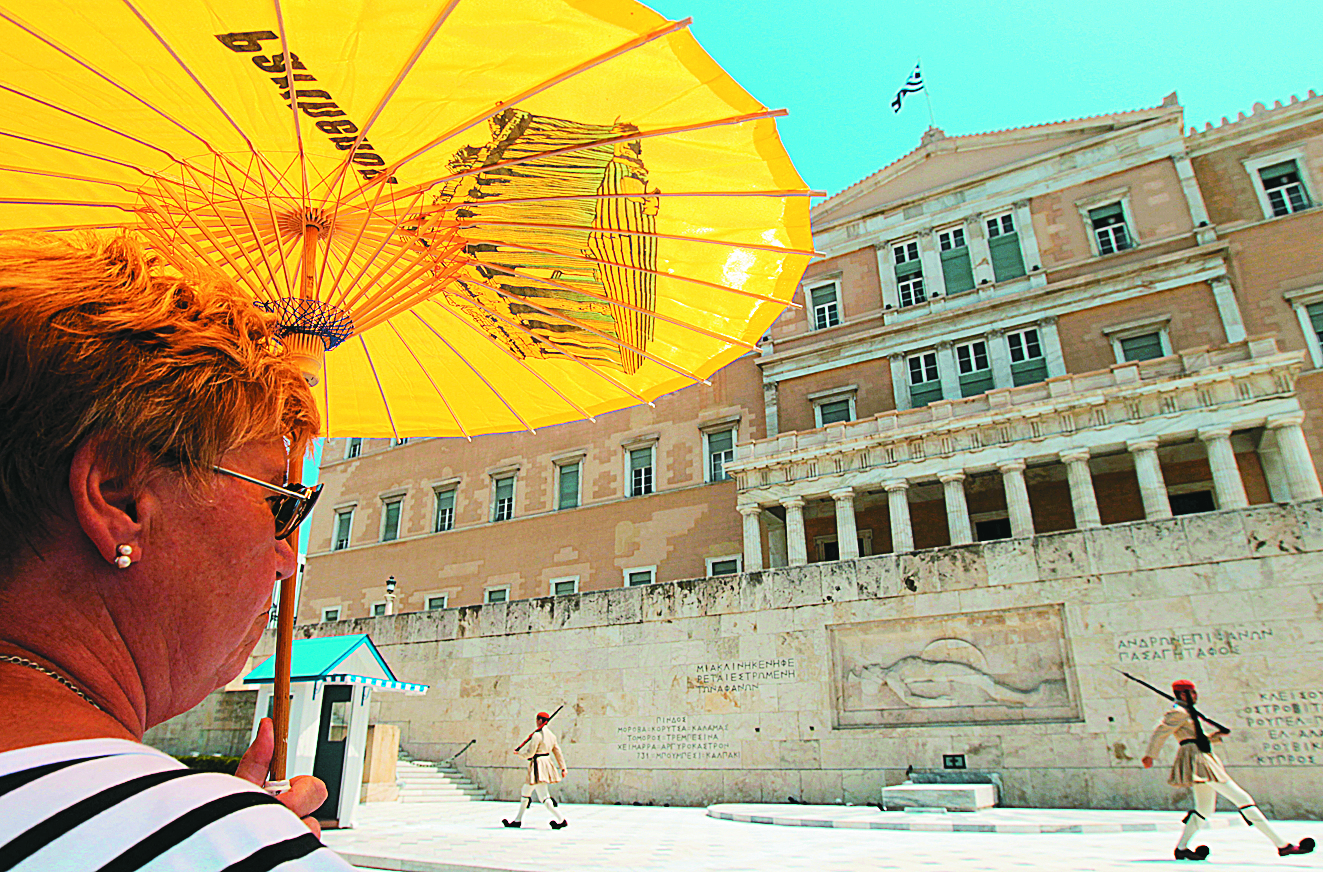 «Μίνι-καύσωνας» στα μέσα της εβδομάδας