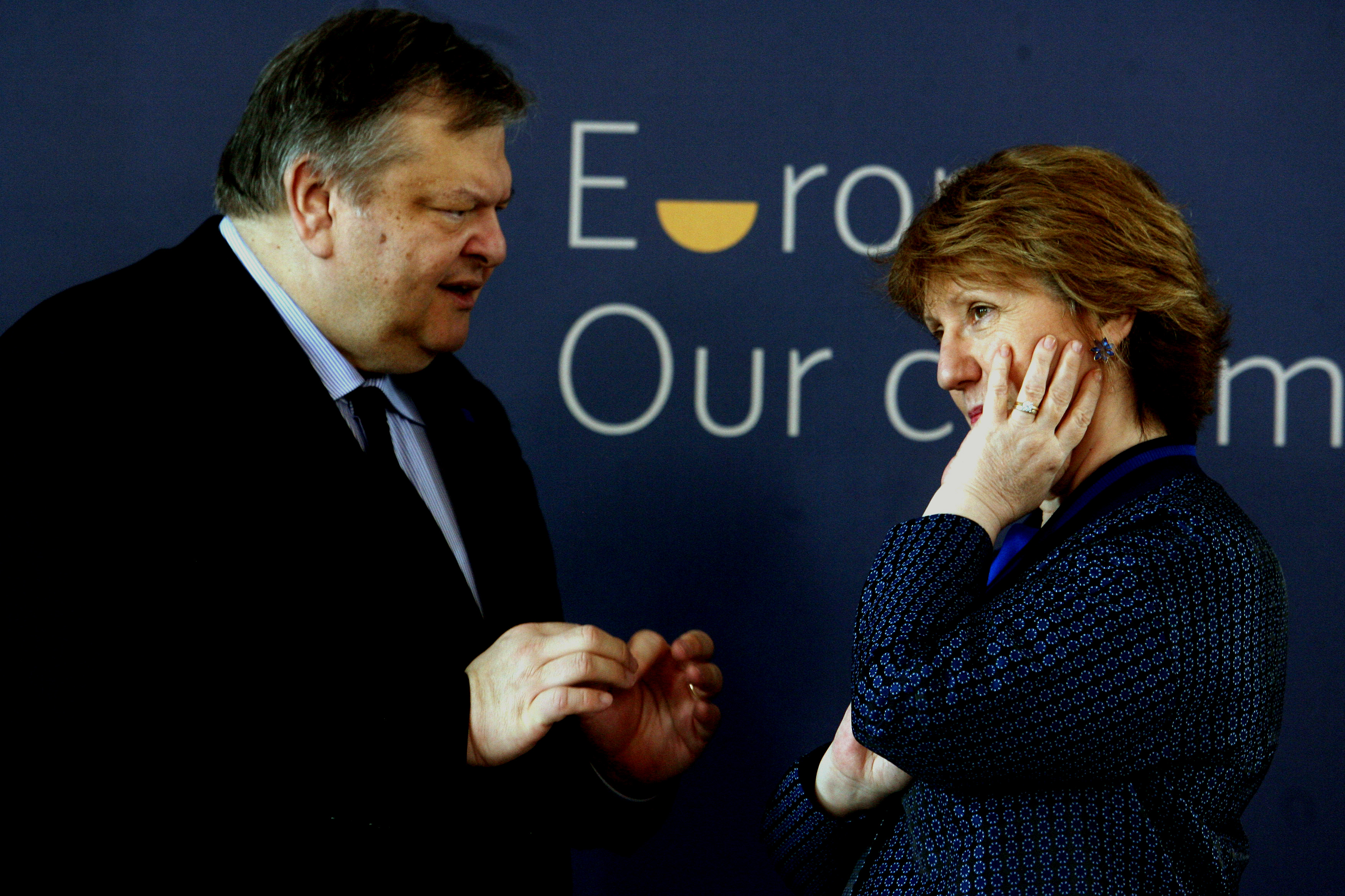 Η ΕΕ συζητά την αποστολή δύναμης για θέματα ασφαλείας στην Ουκρανία