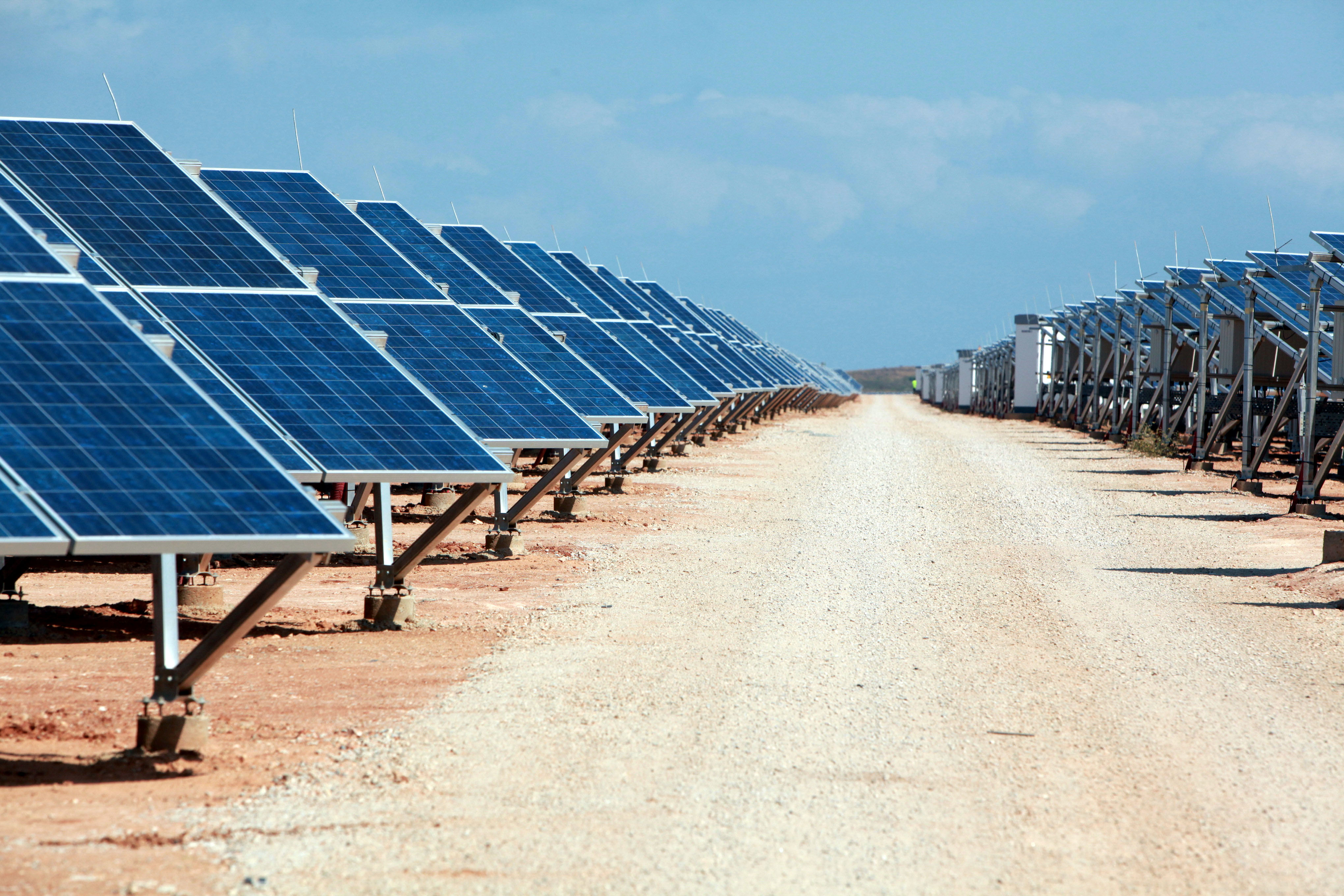 Sunlight: Ενεργός συμμετοχή σε υβριδικό φωτοβολταϊκό σύστημα στη Μαλαισία