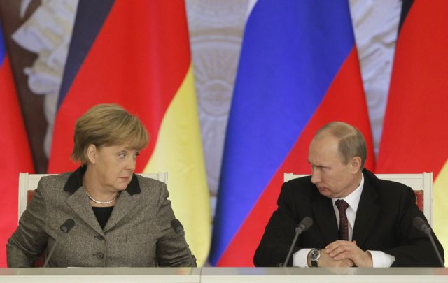 Μέρκελ: «Ναι στον διάλογο με τον Πούτιν, παρά τις κυρώσεις»