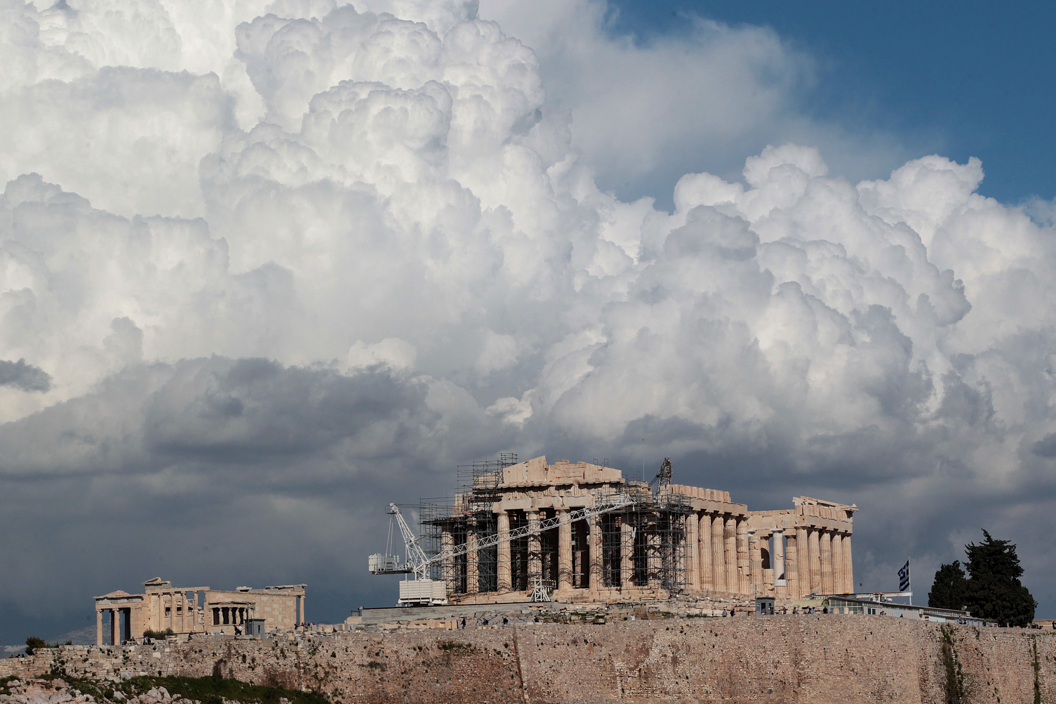 Προειδοποιήσεις ελλήνων μηχανικών για κατάρρευση της Ακρόπολης | tovima.gr